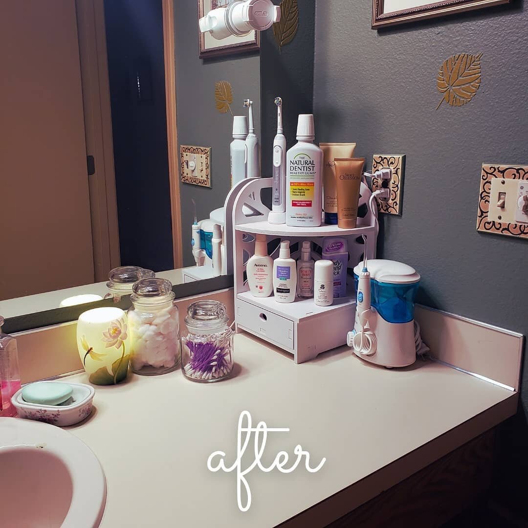 Follow @ispeakorganized for more #decluttering and #organizinginspiration

This #beforeandafter is 100% decluttering. There is no fancy organizing system, no extra bins or products, and we still achieved a huge transformation.

I work with clients to