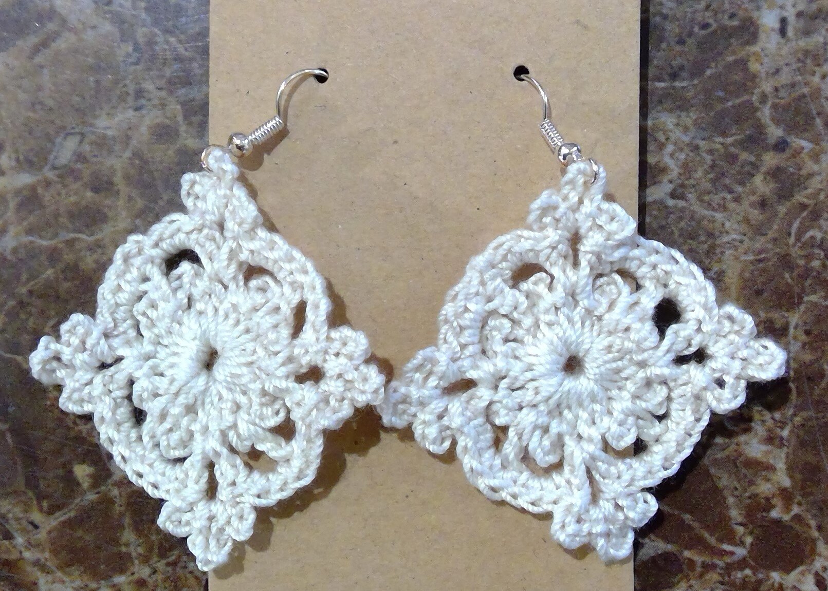 PATTERN White Vintage Drop-shaped Earrings, Thread Crochet Earrings  Pattern, PDF Pattern, Lacy Vintage Pendant, Crochet Earrings Pattern - Etsy  | Crochet earrings pattern, Crochet earrings, Earring patterns