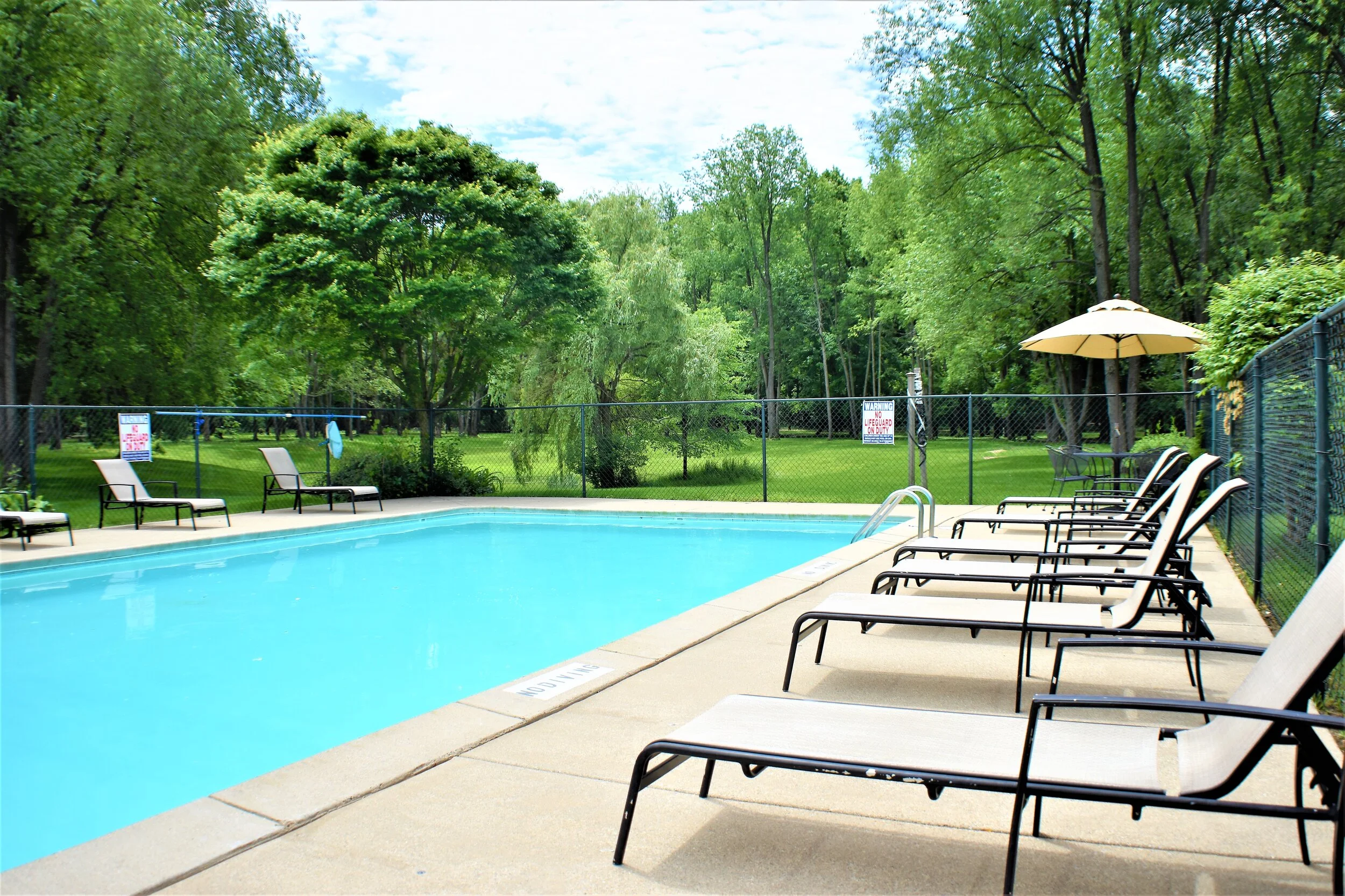 Amenities — Chestnut Hills Apartments