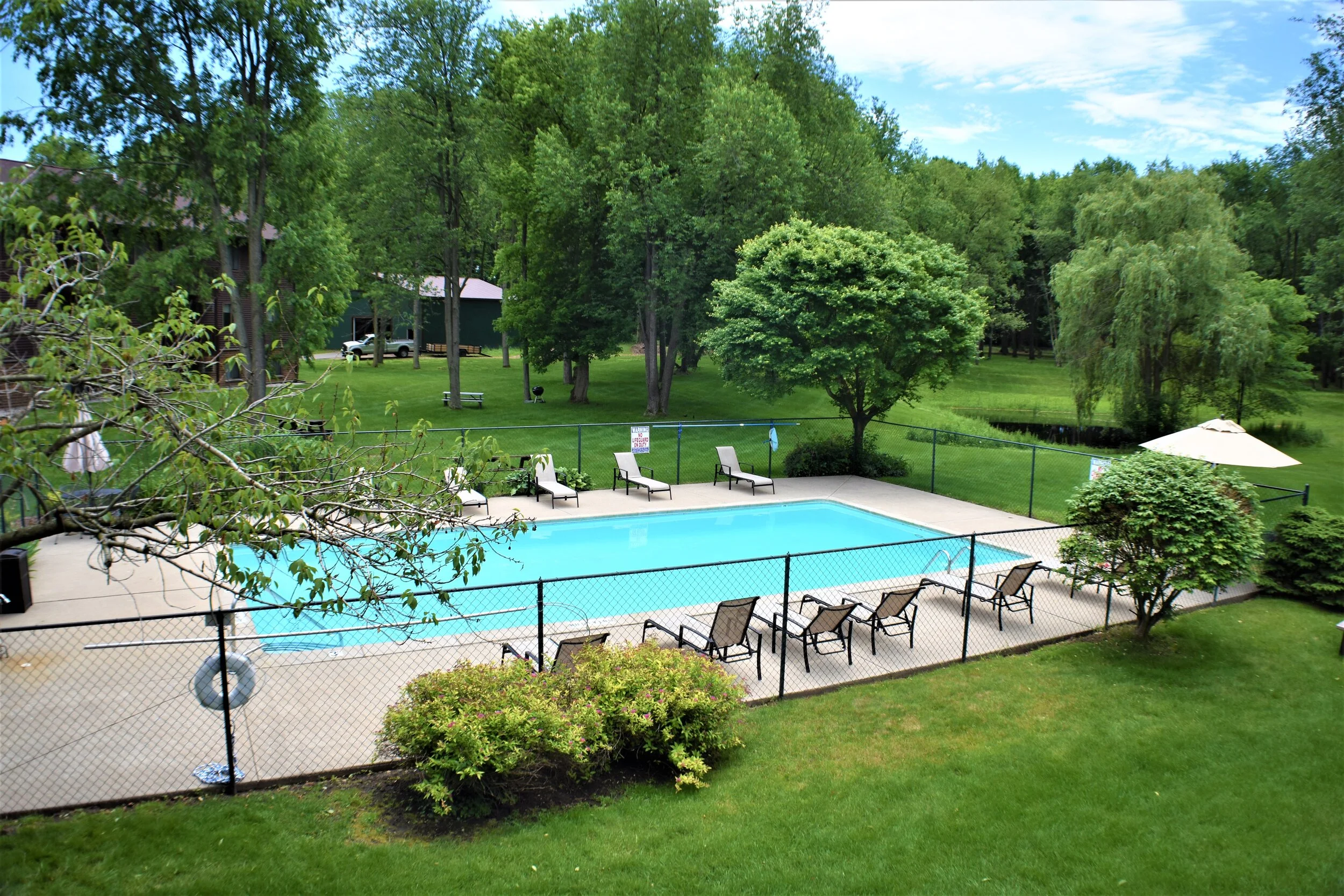 Photos — Chestnut Hills Apartments