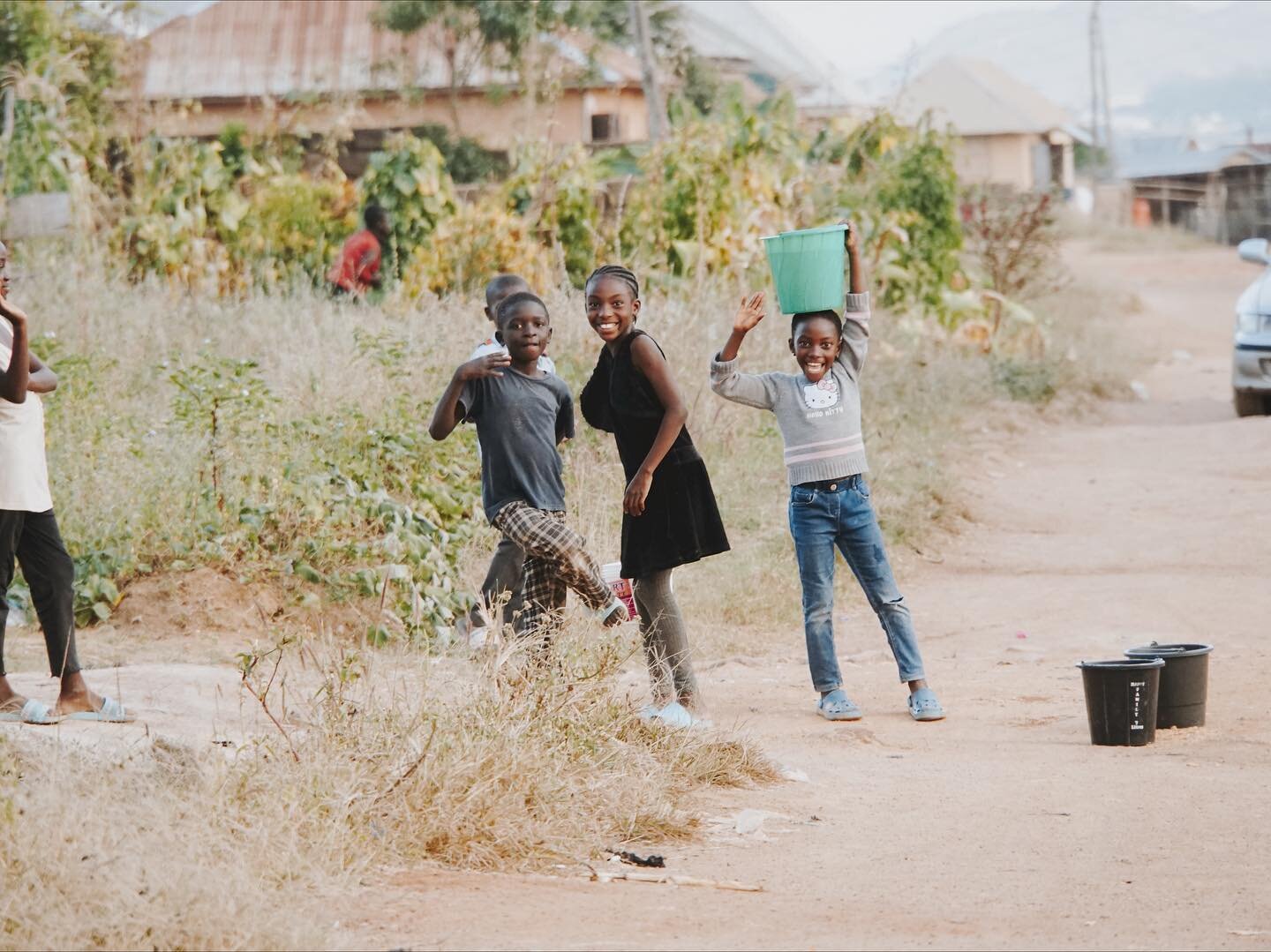 From small gatherings to large crowds we love sharing the true gospel and encouraging young Evangelists to do the same. 

Here are more special moments from our trip to Nigeria 🇳🇬
📸 Photo credits to our friends @filipe_drumond  and Marc Andreson