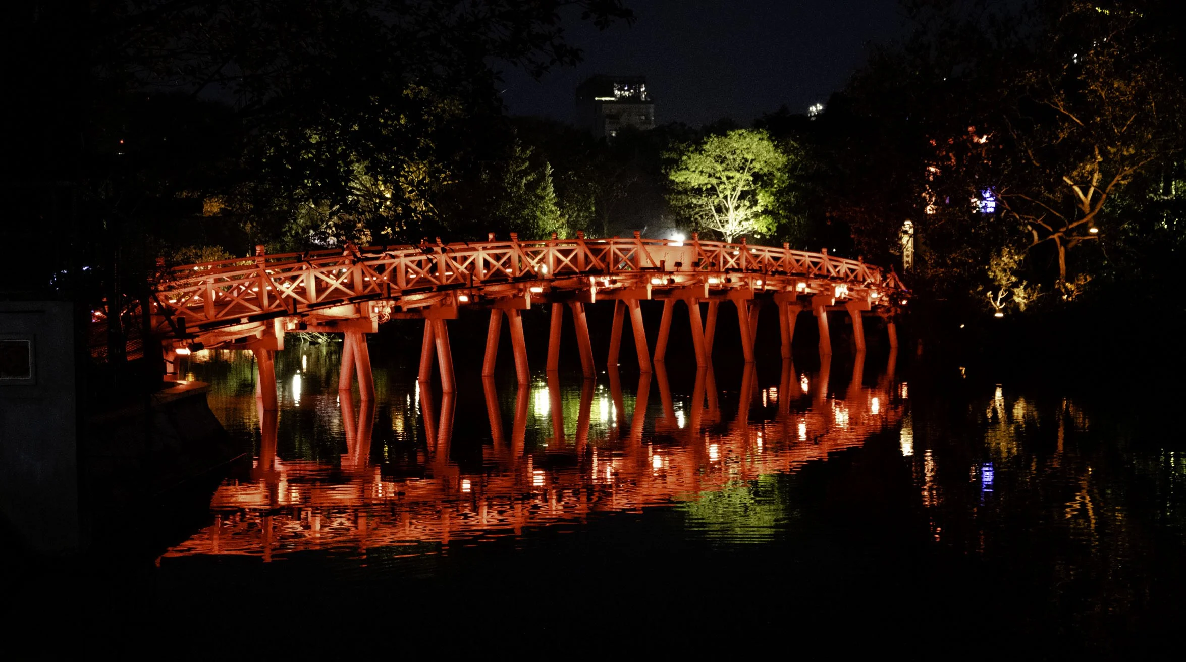 24. A Hanoi landmark, the Rising Sun Bridge to Jade Island, in the center of Hanoi in Hoan Kiem Lake (11:08 pm, January 3, 2024, Hanoi)