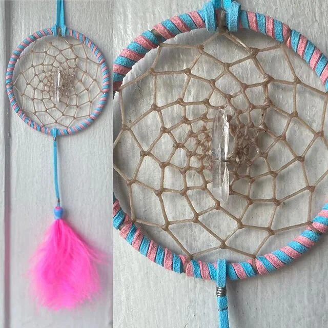 🌟NEW🌟
This One of a Kind beauty is now listed in our shop💙💓
&bull;&bull;LINK IN BIO&bull;&bull;
This catcher features a beautiful Quartz Crystal in the middle 💎
&bull;
&bull;&bull;
&bull;
&bull;&bull;
&bull;
&bull;&bull;
&bull;
#dreamcatcher #dr