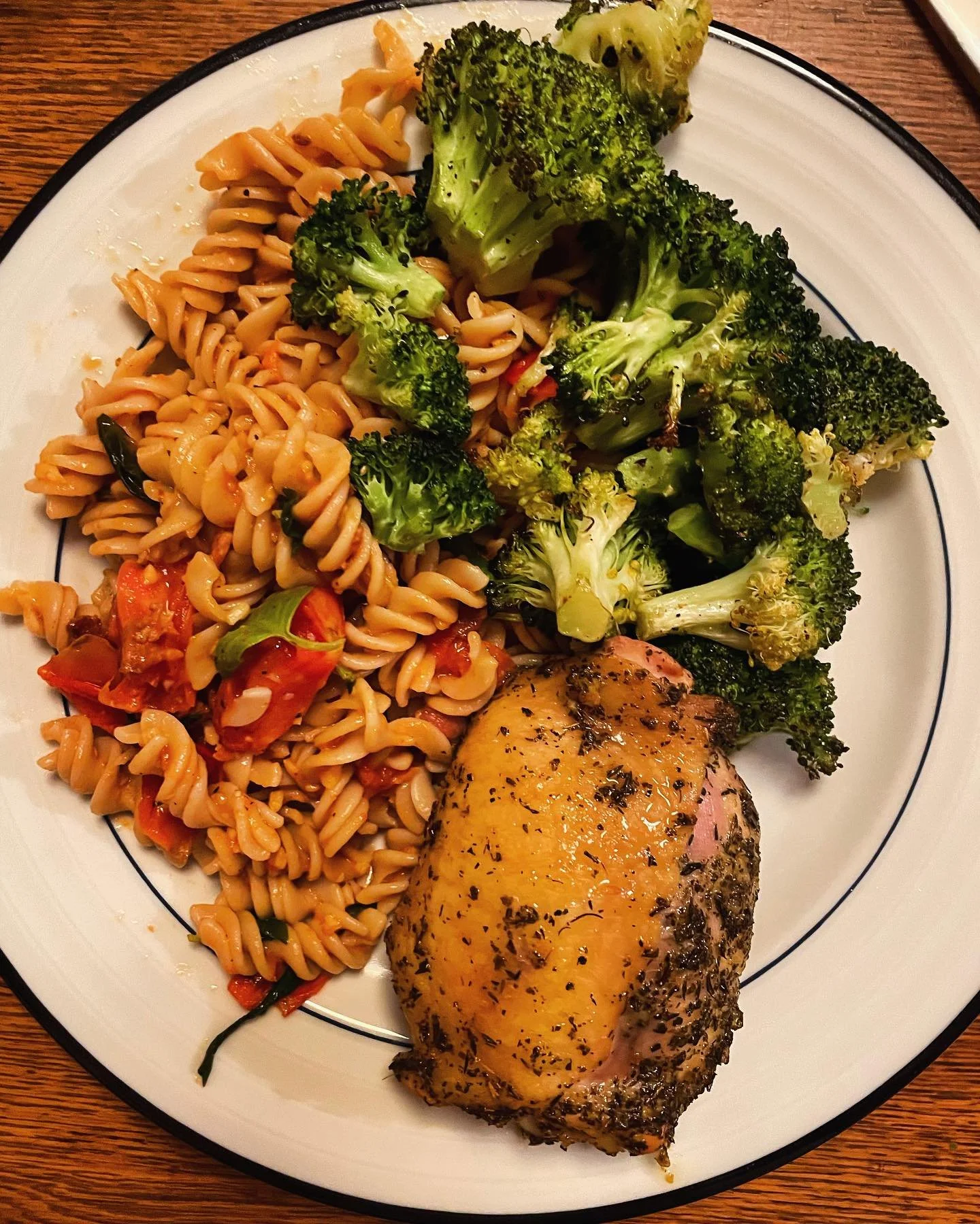 Vitamin C K &amp; A in your broccoli 🥦 don&rsquo;t forget about that fiber to feed your microbes. 🦠