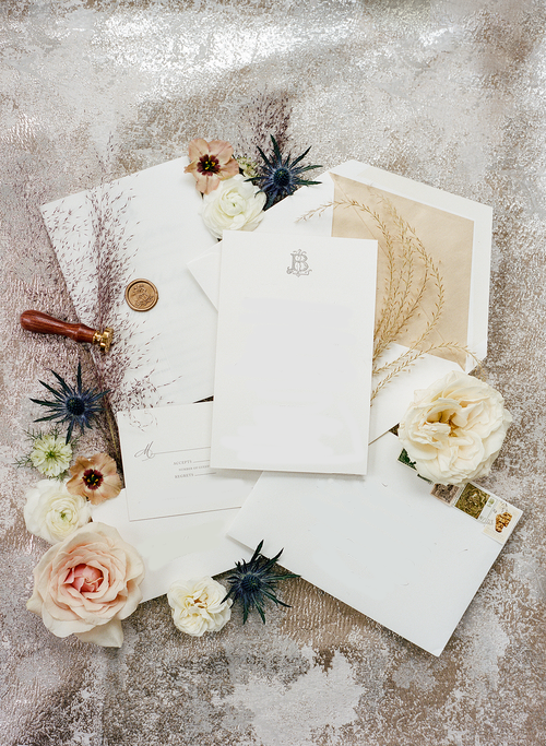 the-french-bee-custom-wedding-invitations.png