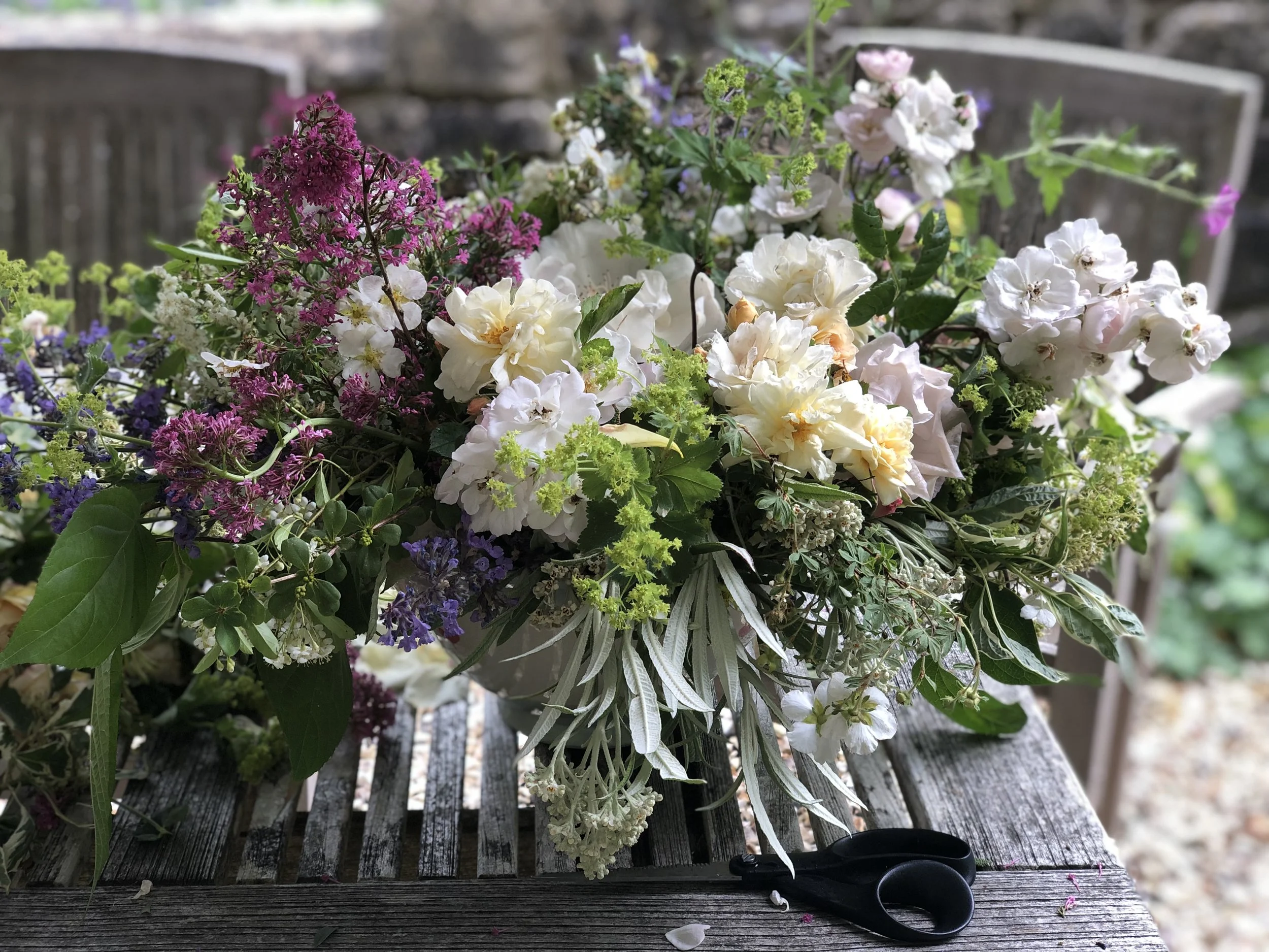 4 different looks and 4 different price for wedding tables