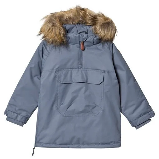 Awesome #kuling Nevada Jacket in Flintstone blue. This is in near perfect condition-however it is missing the fur at the hood. Size 2-3 $28.99
From the makers: 
Taped Nevada jacket by Kuling. The jacket has taped seams.
– Half-length zip clos