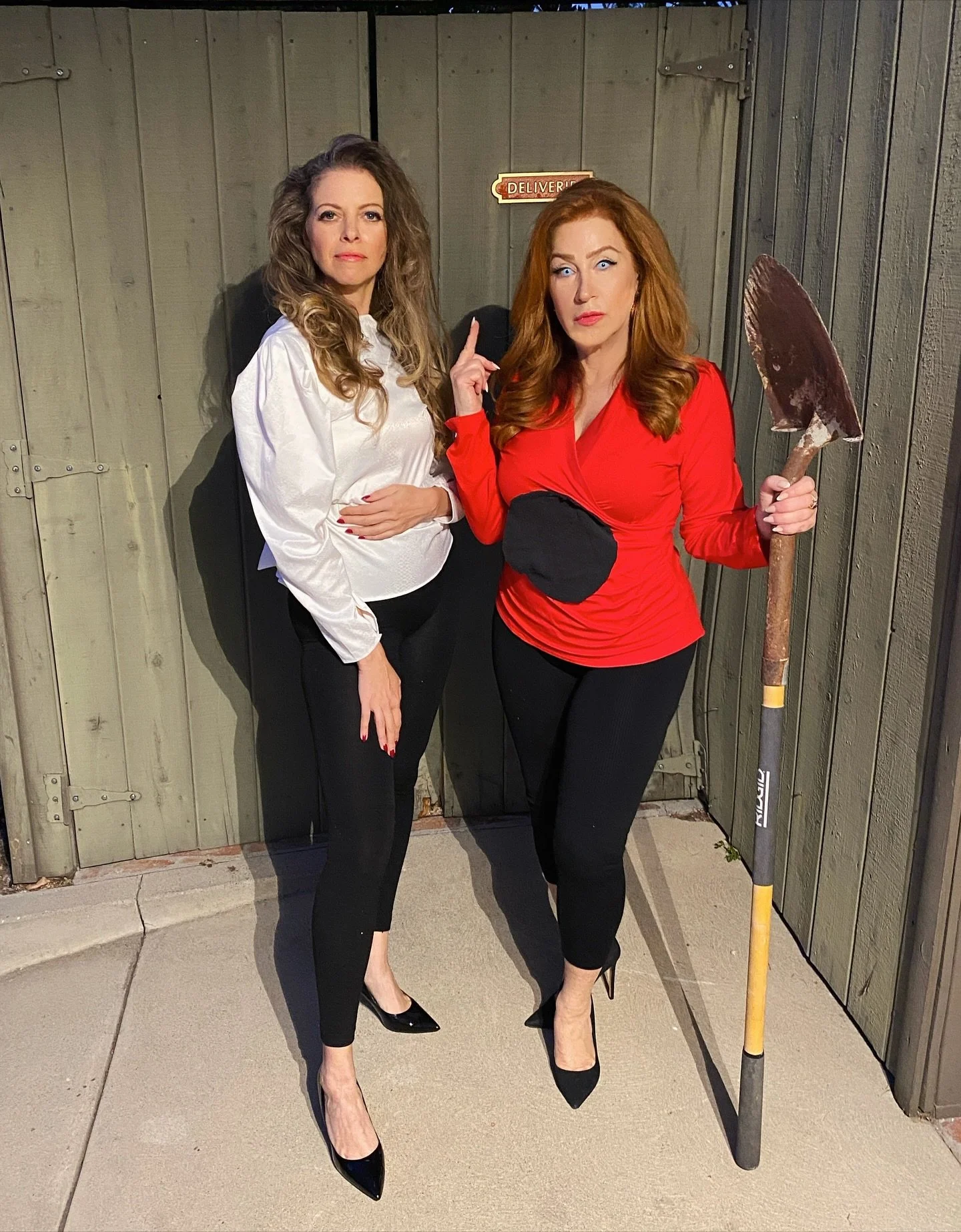 &ldquo;wanna come out friday? have a costume for you.&rdquo; asked zero questions. got 4 killer parties + my head spun around. 10/10, highly recommend 👻

thanks to queen @lisaannwalter + all the hosts: @temasall + @tolucalakedot, birthday girl @msjo