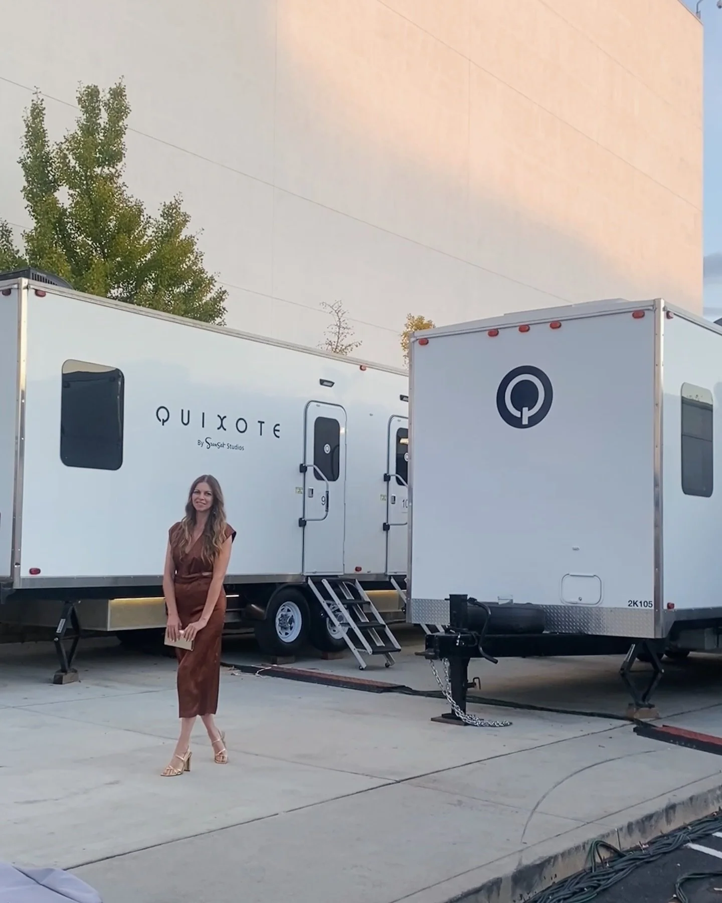 BTS @ DWTS 🪩💃🏼we got our girl @elaine4animals to the FINALE!!! now i need y&rsquo;all to show her some love one last time🙏🏻 please VOTE tonight 8-11P EST by texting ELAINE 10x to 21523!! time to get that mirrorball baby!! #dwts #dwtsfinale #danc