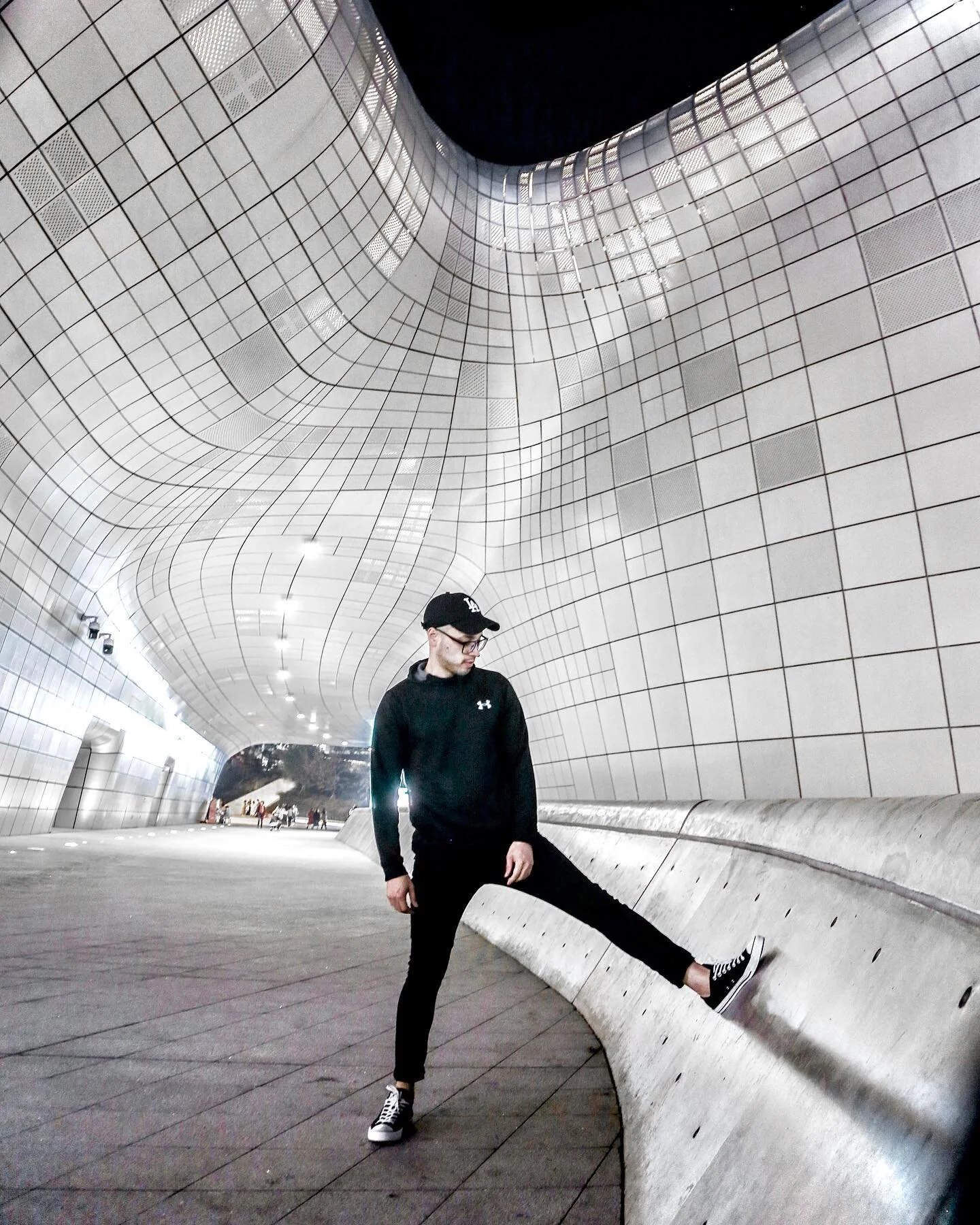 @zahahadidarchitects Dongdaemun Design Plaza in Seoul. #museum #architecture #seoul #korea #ddp