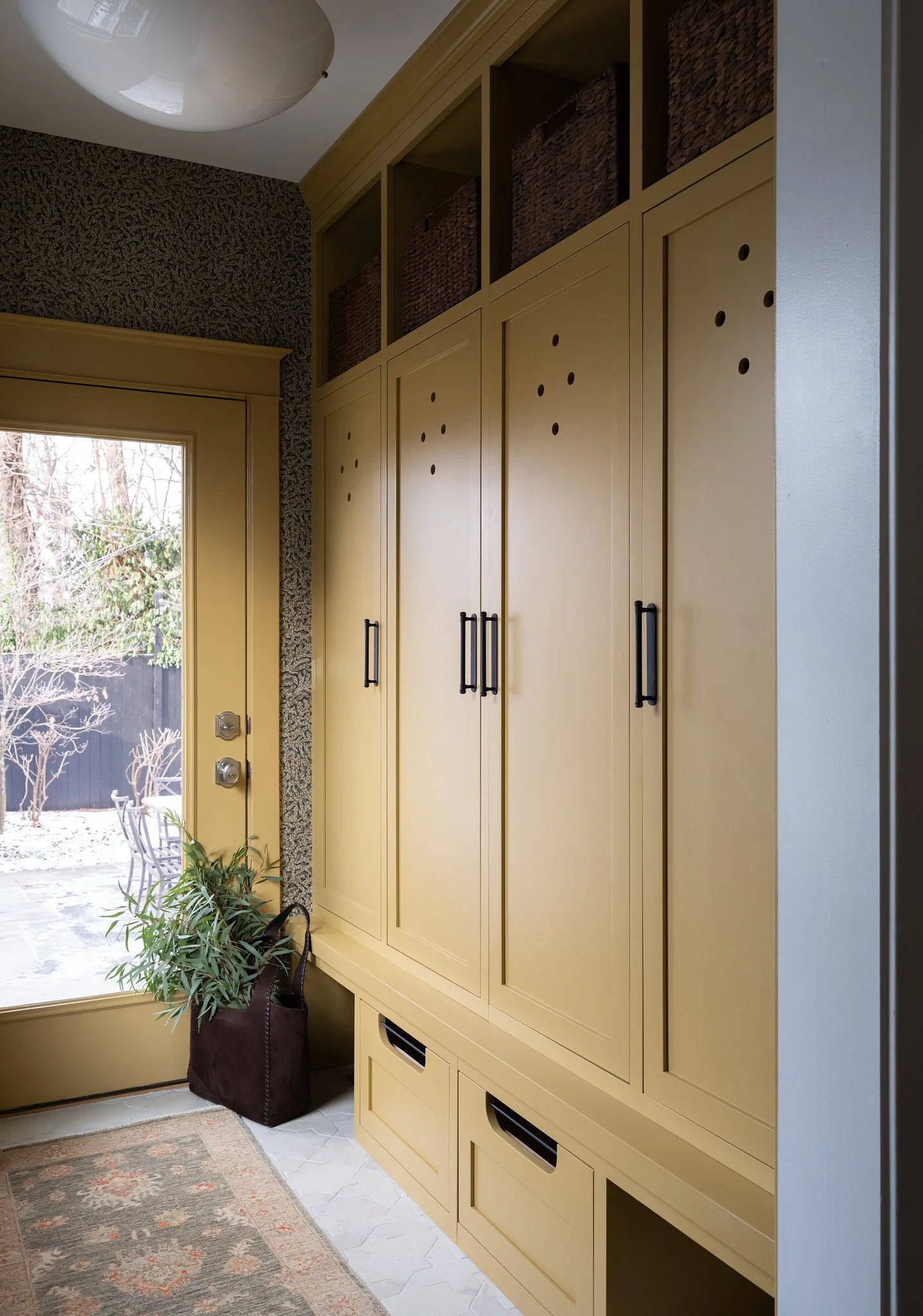 Corinne Victoria Crest Street3537.jpg