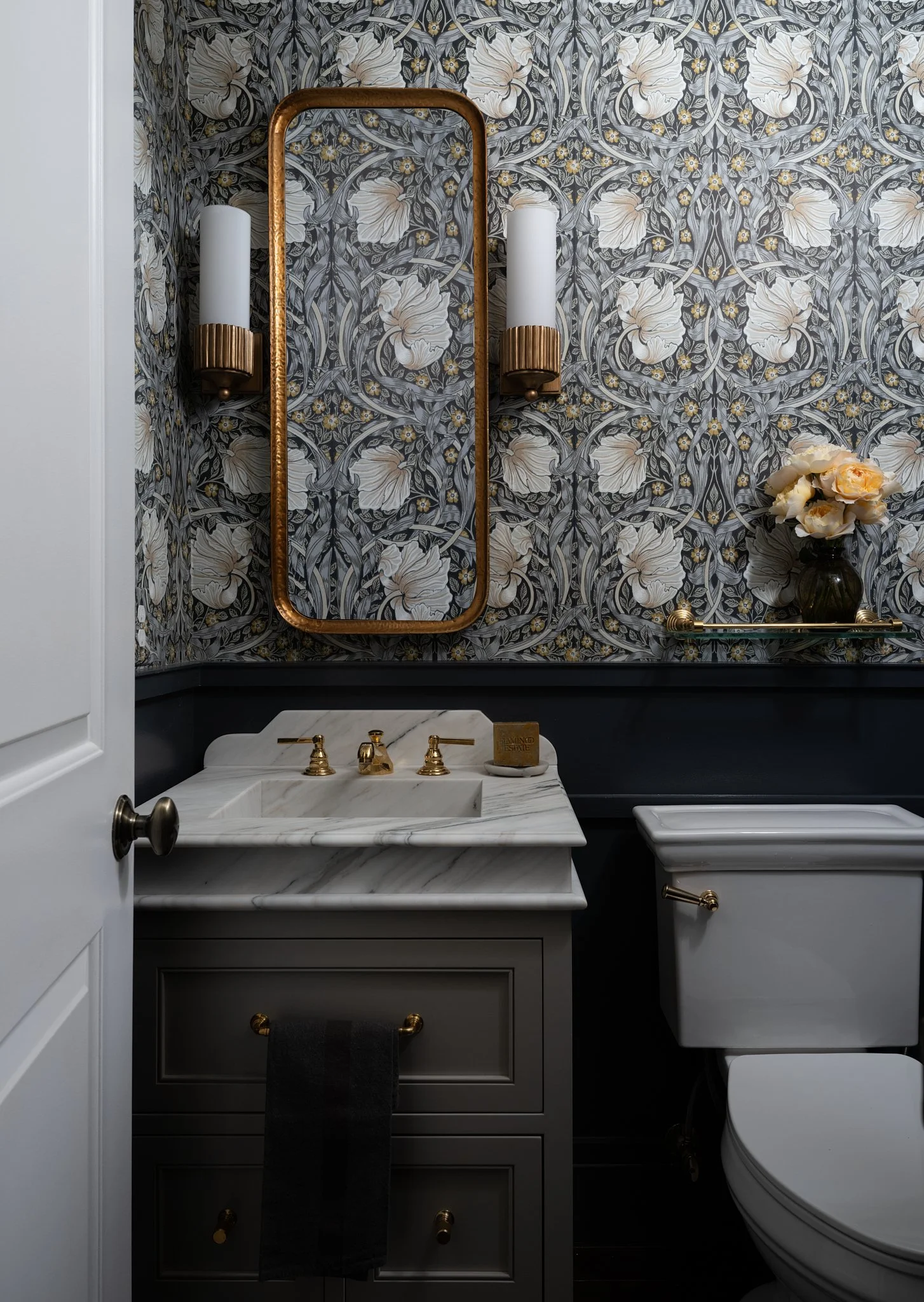 Corinne Victoria Crest Street3546.jpg