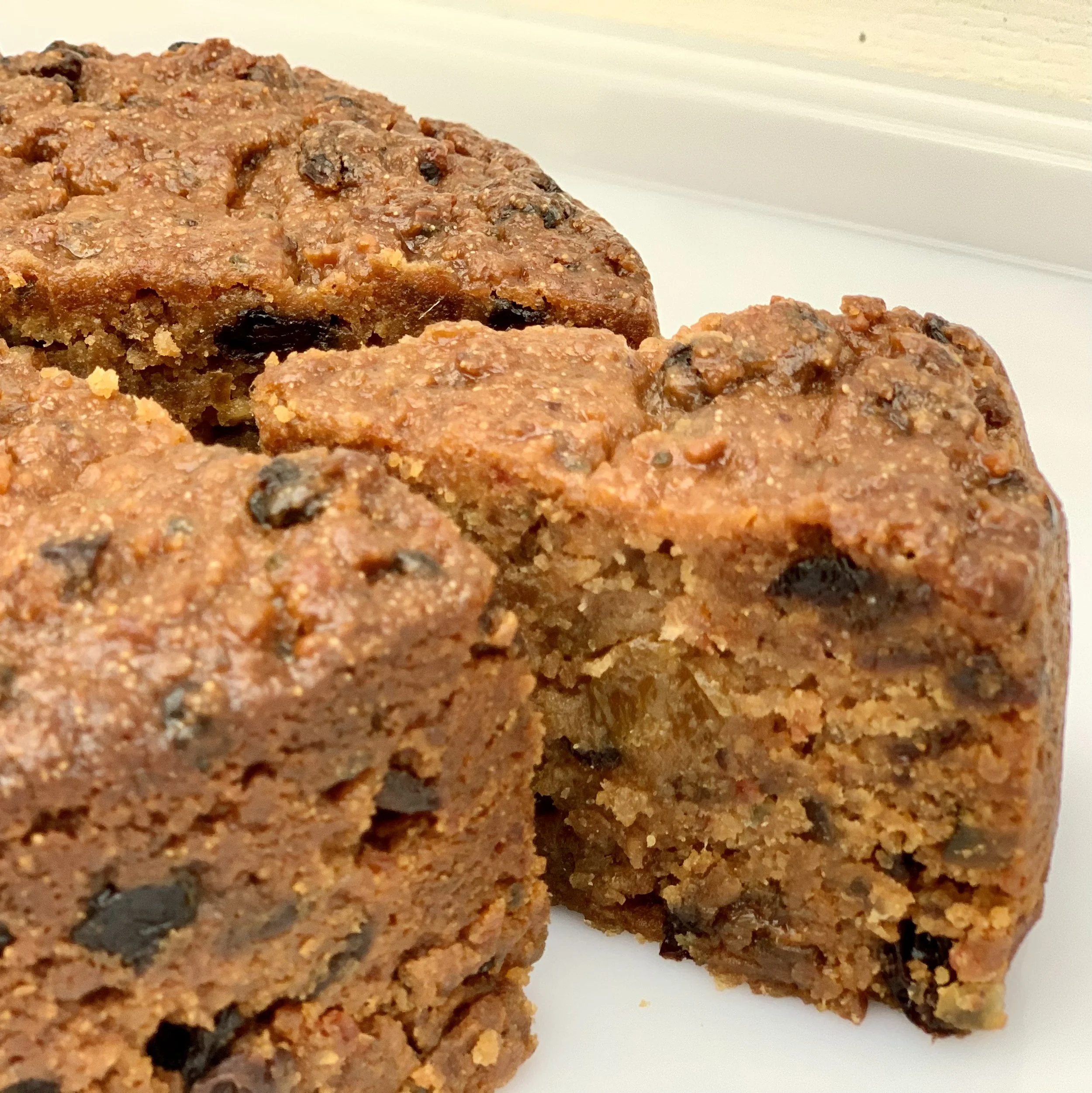 English Rich Cake Tin