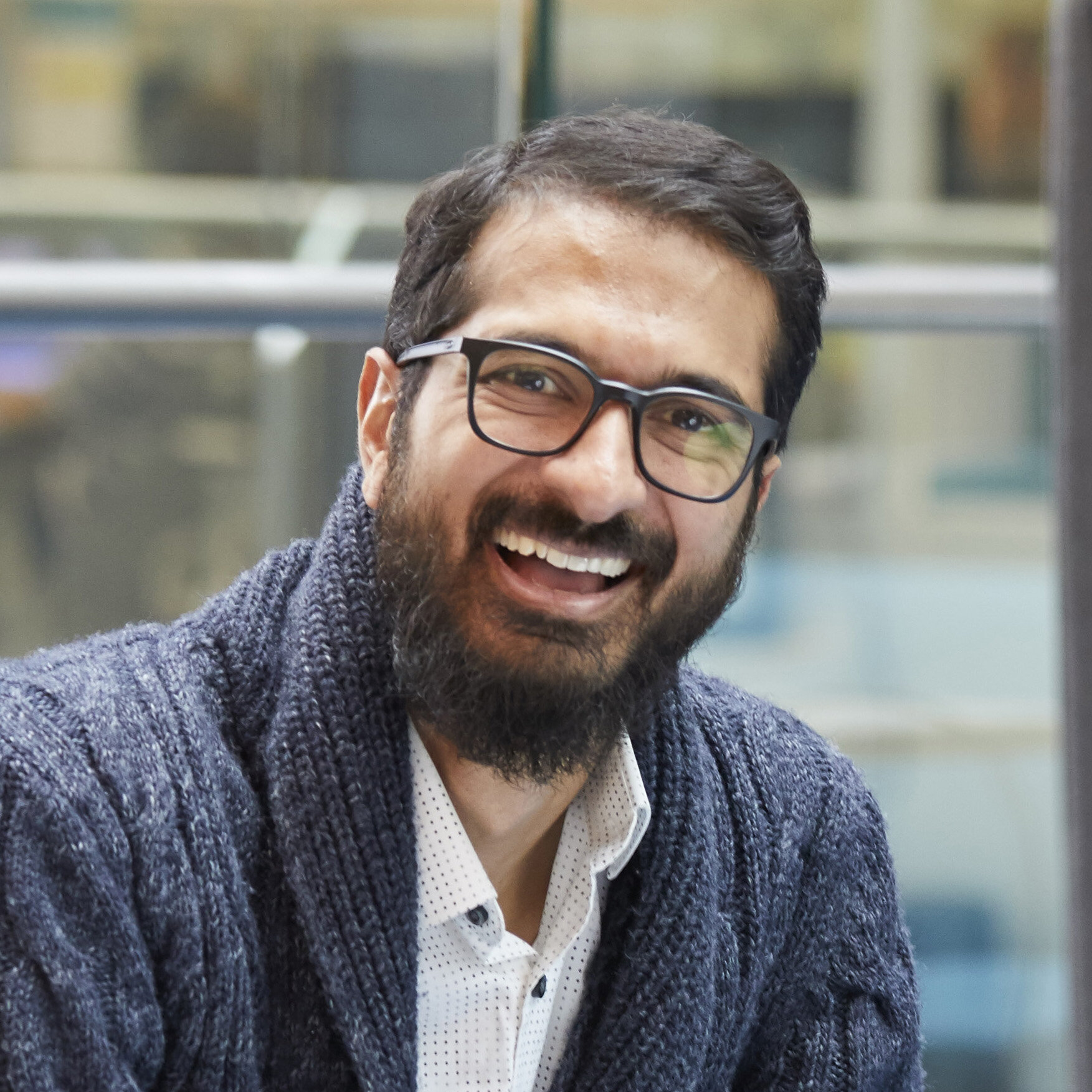 Dr Ravi Desai