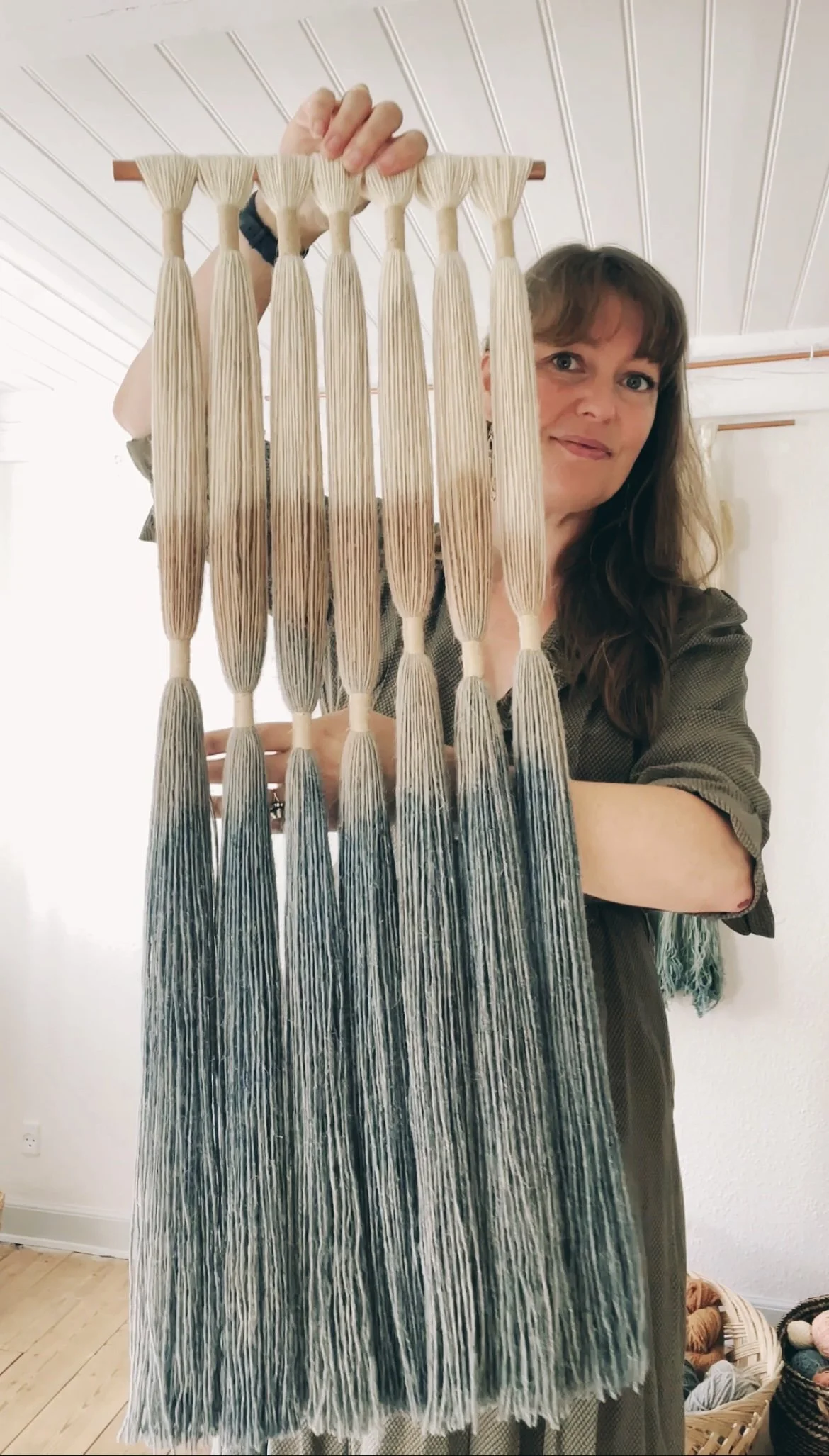 Glow Up no 84 - farvet med valnød og indigo