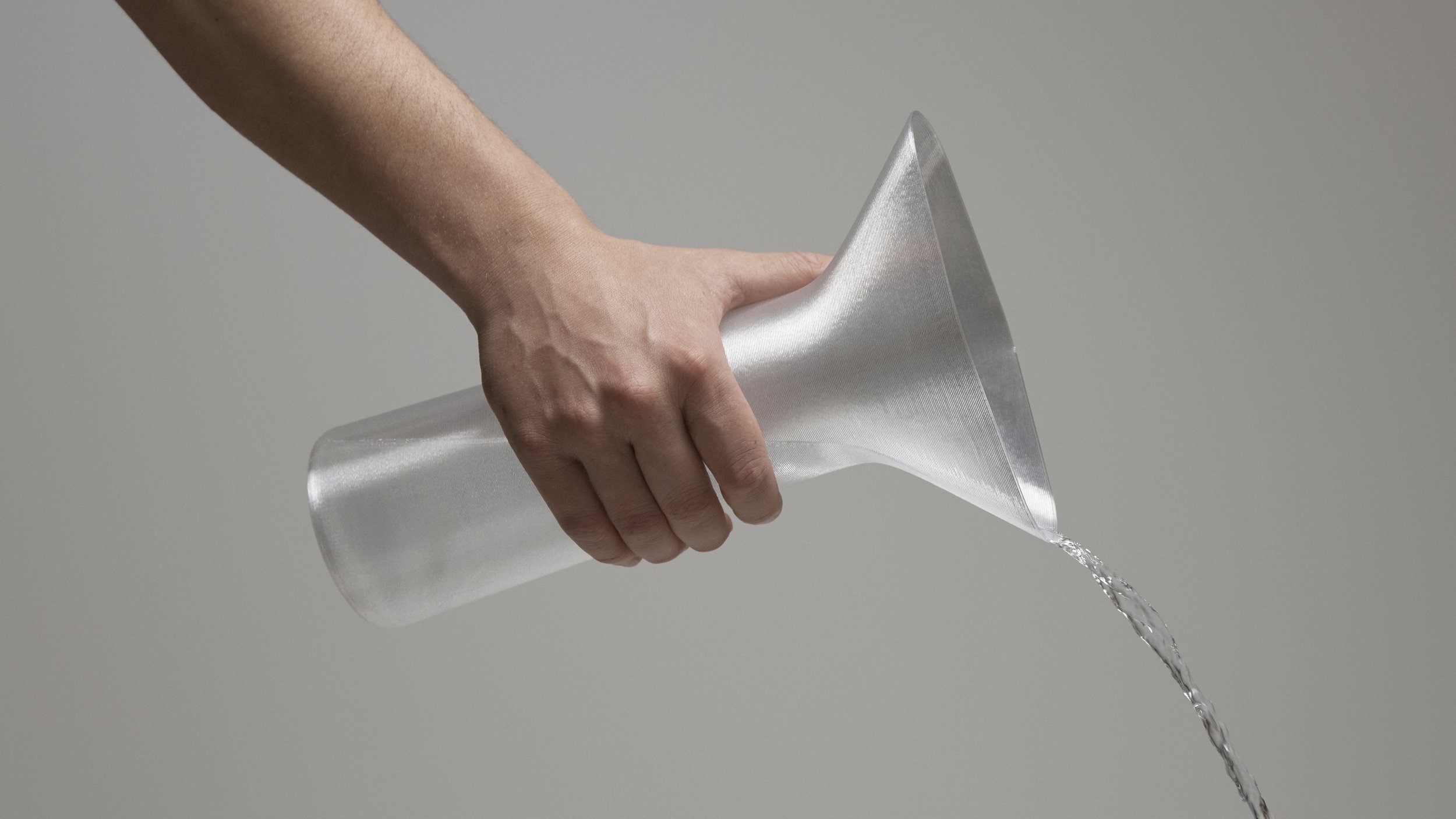 1_20220531_TOM ROBINSON_VESSEL_CLEAR TRANSPARENT_279.jpg