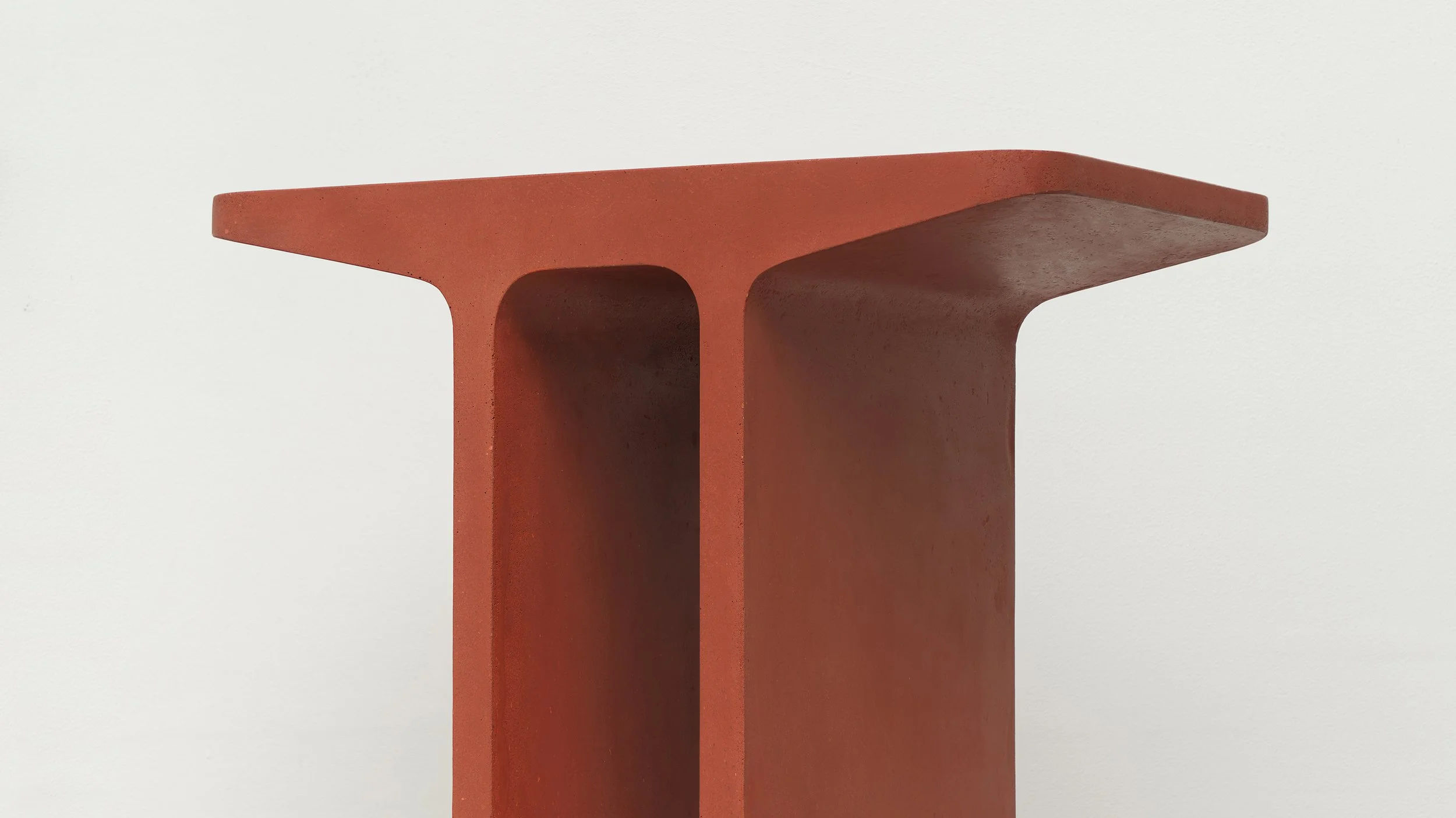TOM ROBINSON_INTRA SIDE TABLE_20_INDOOR.jpg