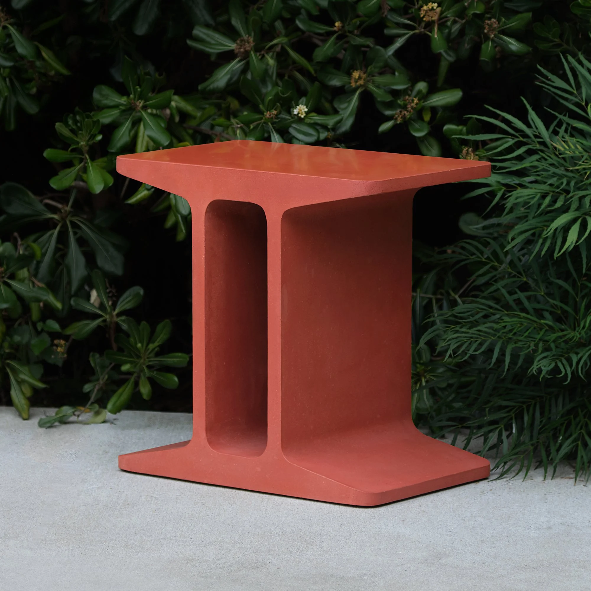 TOM ROBINSON_INTRA SIDE TABLE_EARTHEN RED_8.jpg