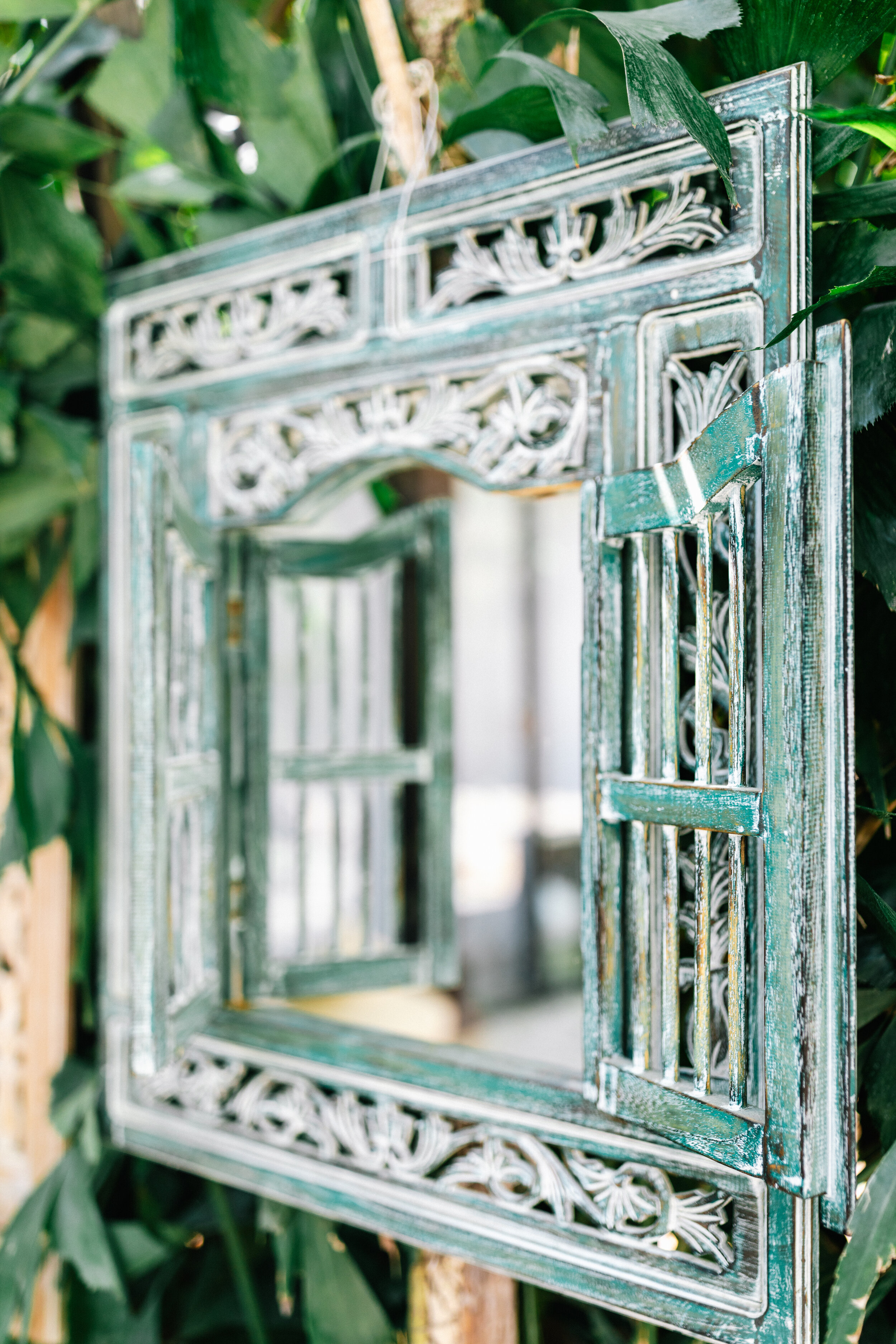 WINDOW MIRROR WITH DOOR 