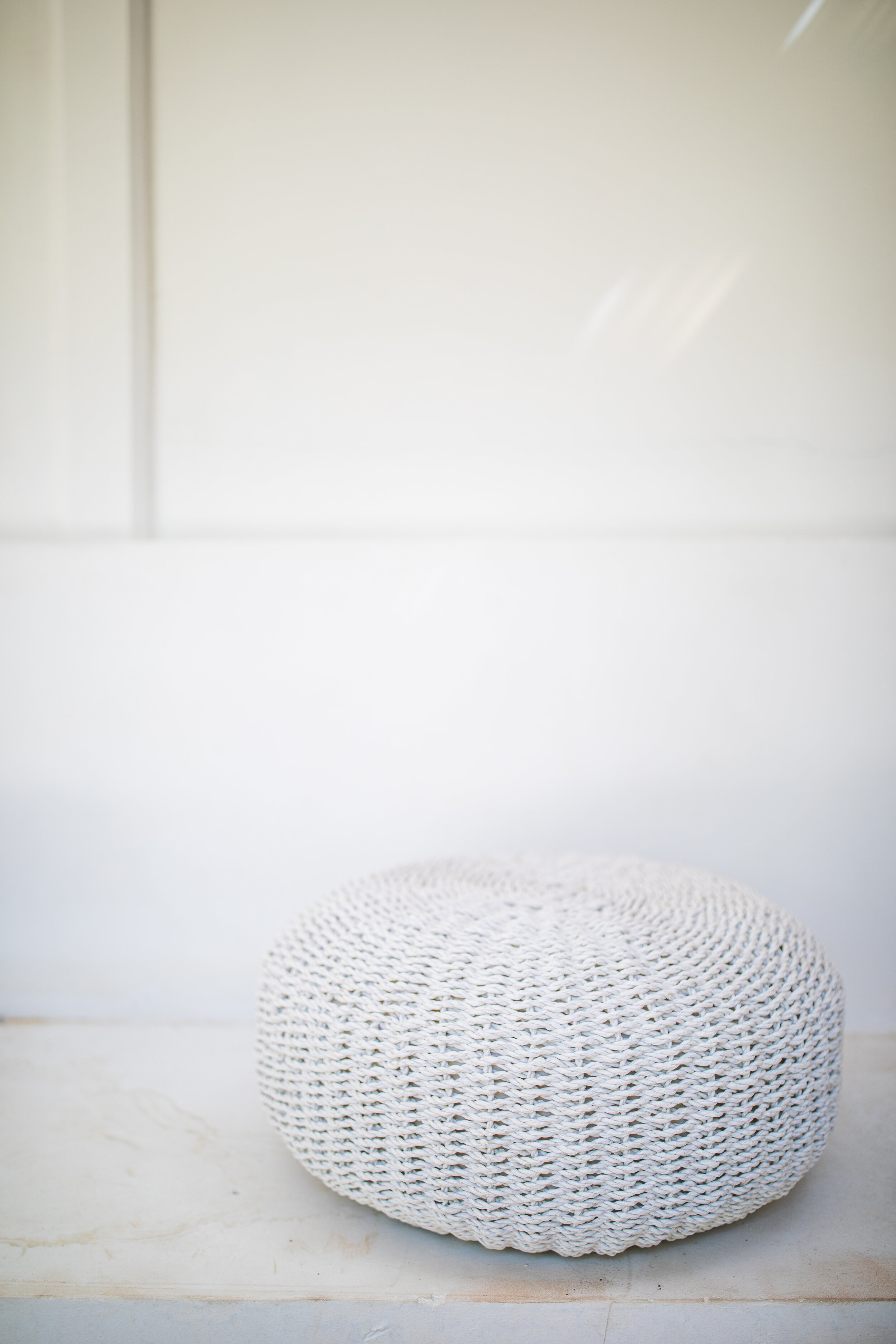 STRAW POUF COATED WHITE SET OF 2 
