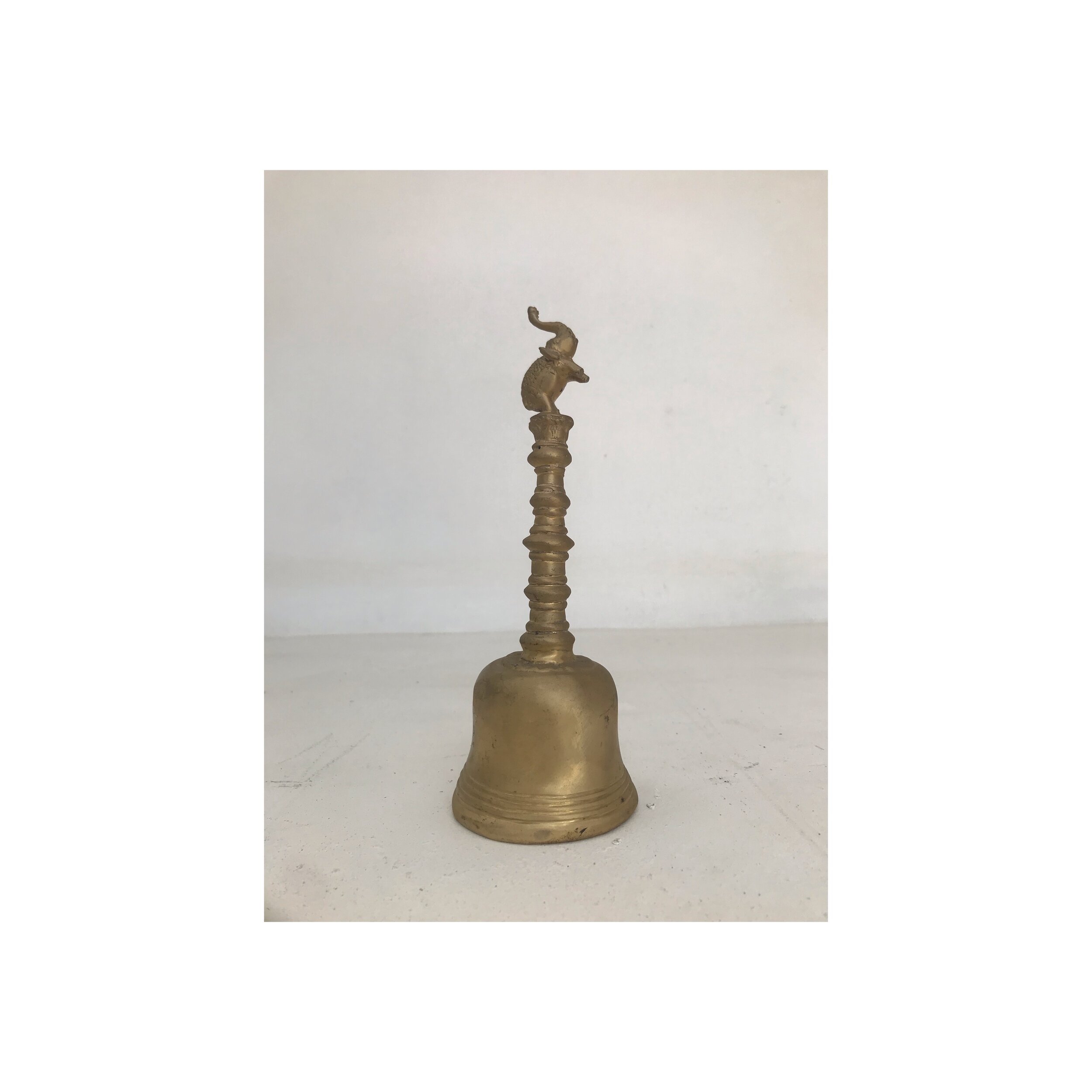 BELL WITH ELEPHANTE ON TIP