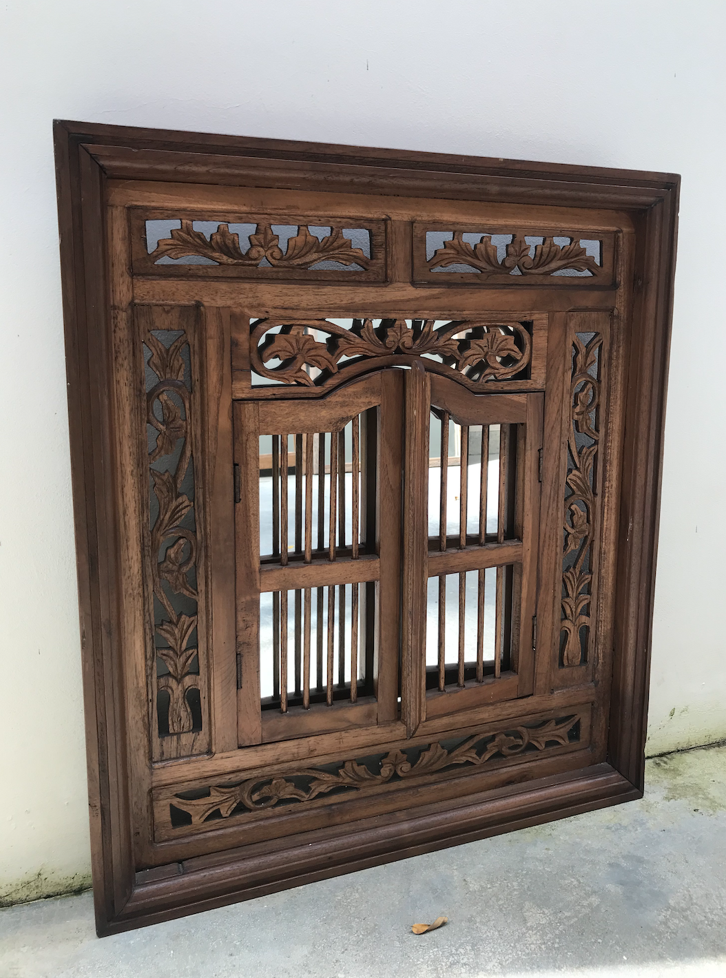 TECA CARVED WINDOW FRAME WITH MIRROR 