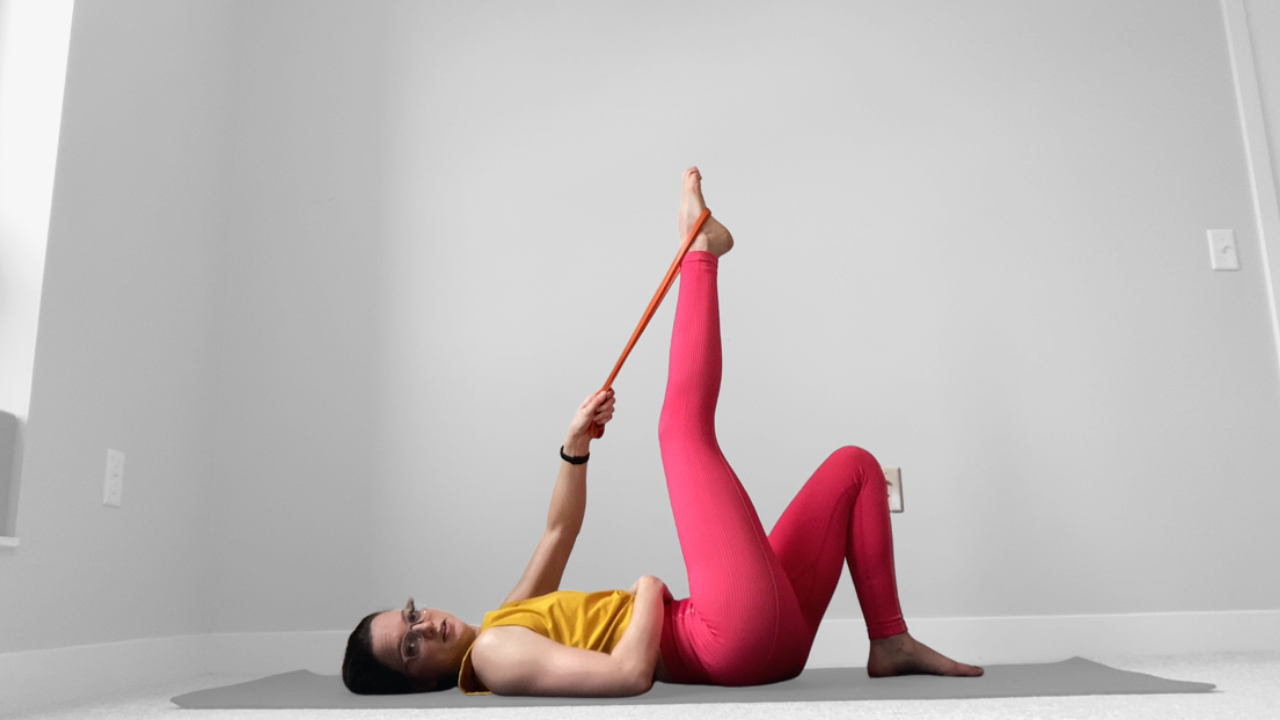 Struggling to Keep Your Back “Flat” in a Forward Fold? 5 Tips to Hinge ...