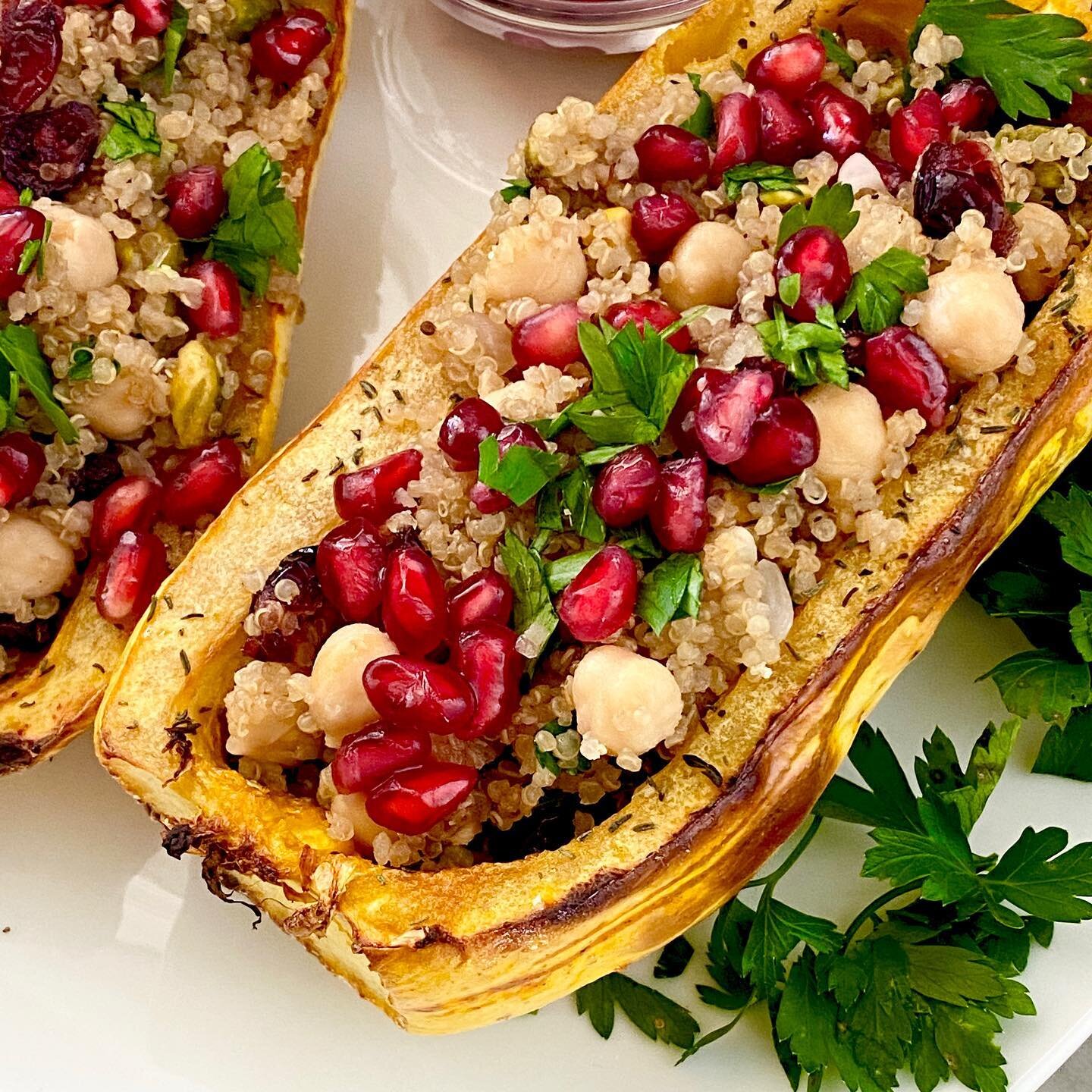 Looking for a healthy addition to your Thanksgiving menu?

This plant-based STUFFED DELICATA SQUASH is easier than you might think and delicious! No peeling, you can eat the skin! 

Ingredients:
&bull;3 delicata squash(swipe to see what they look lik