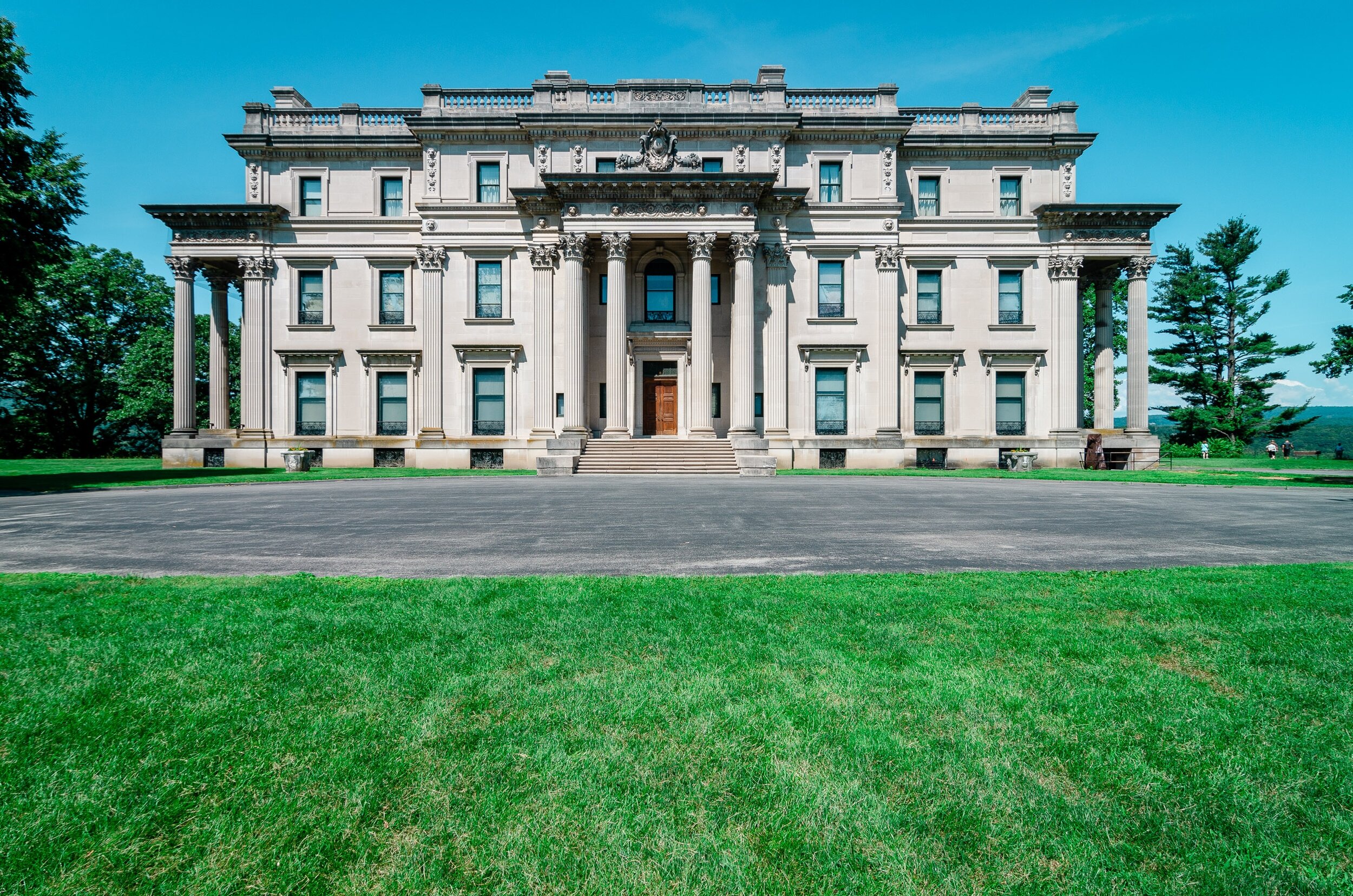 Vanderbilt Mansion.jpg