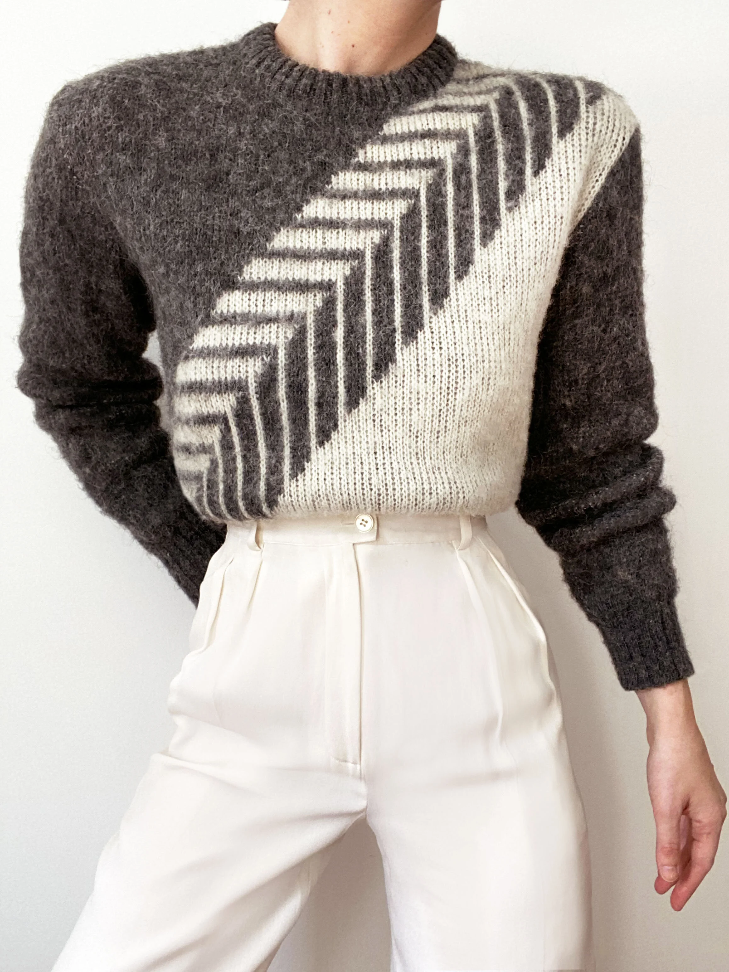Stunning Geometric Two-Tone Icelandic Wool Sweater 
