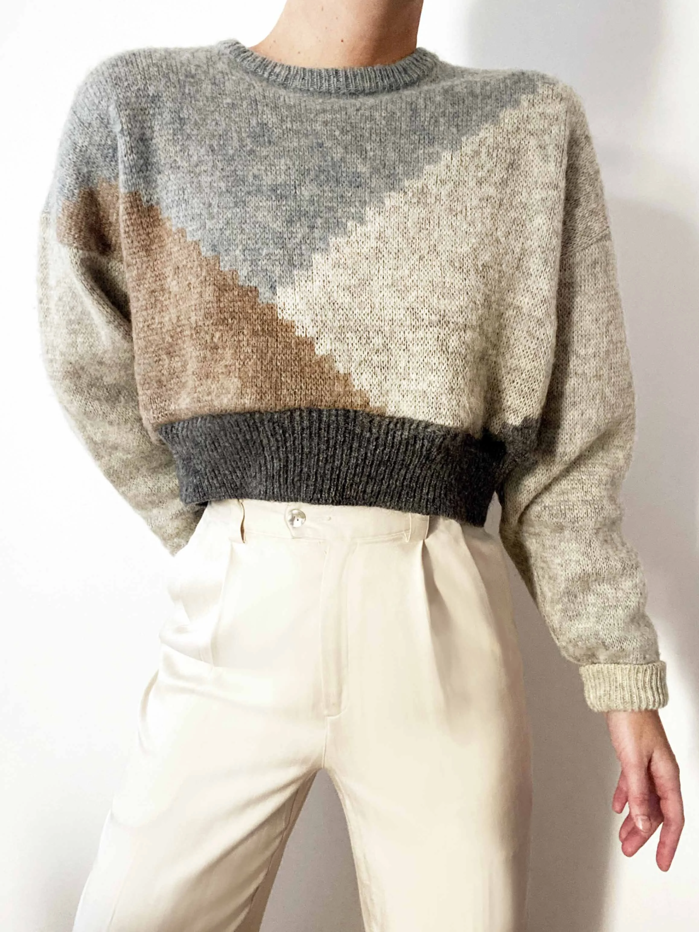 Ultra Cozy Pure Icelandic Wool Geometric Cropped Sweater