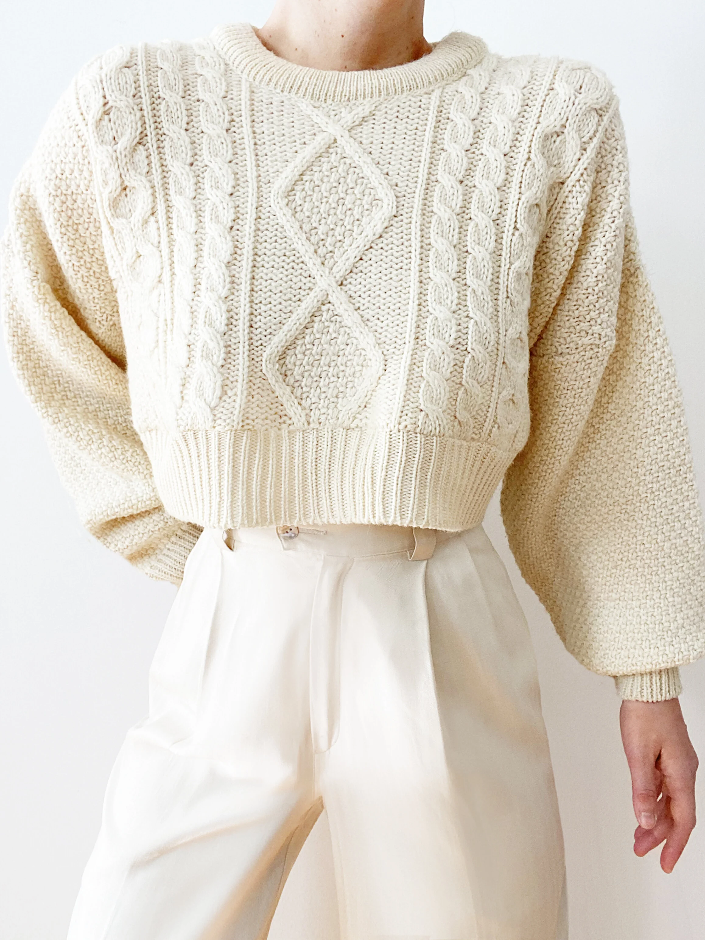 Gorgeous Ivory Pure Irish Wool Cable-Knit Cropped Fishermans Sweater 