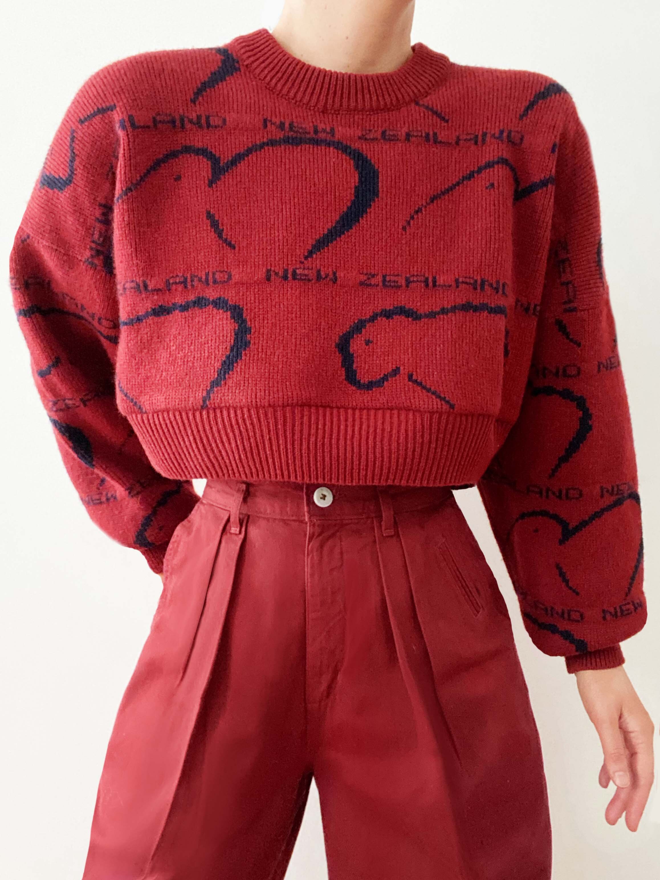 Cozy New Zealand Kiwi Sheep Cropped Jumper Made of Wool