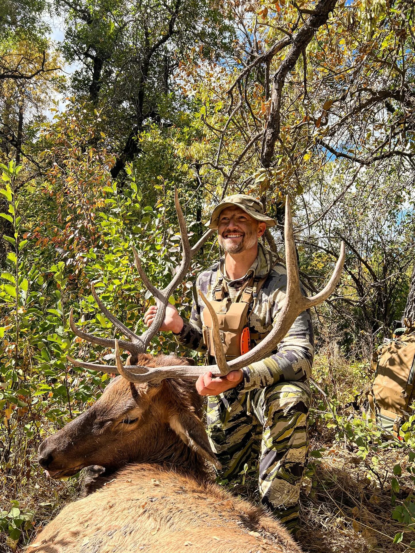 Chad&rsquo;s 2025 Archery Bull

I&rsquo;ll post the full story later, but things came together quickly our first day of hunting. This is Chad&rsquo;s first elk with a bow and I can confidently say he&rsquo;s hooked! 

#OehlerOutdoors #RestRegainRecon