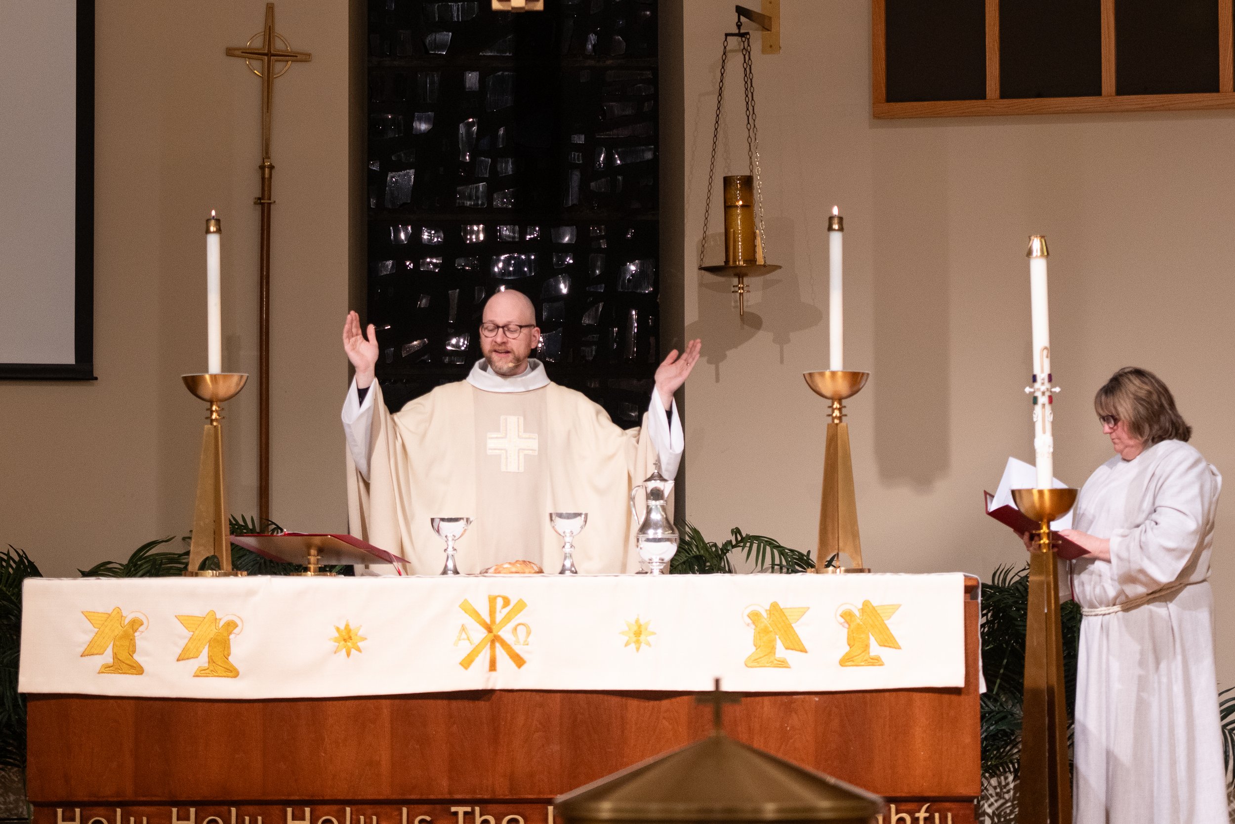 20260402MaundyThursday015Med.jpg