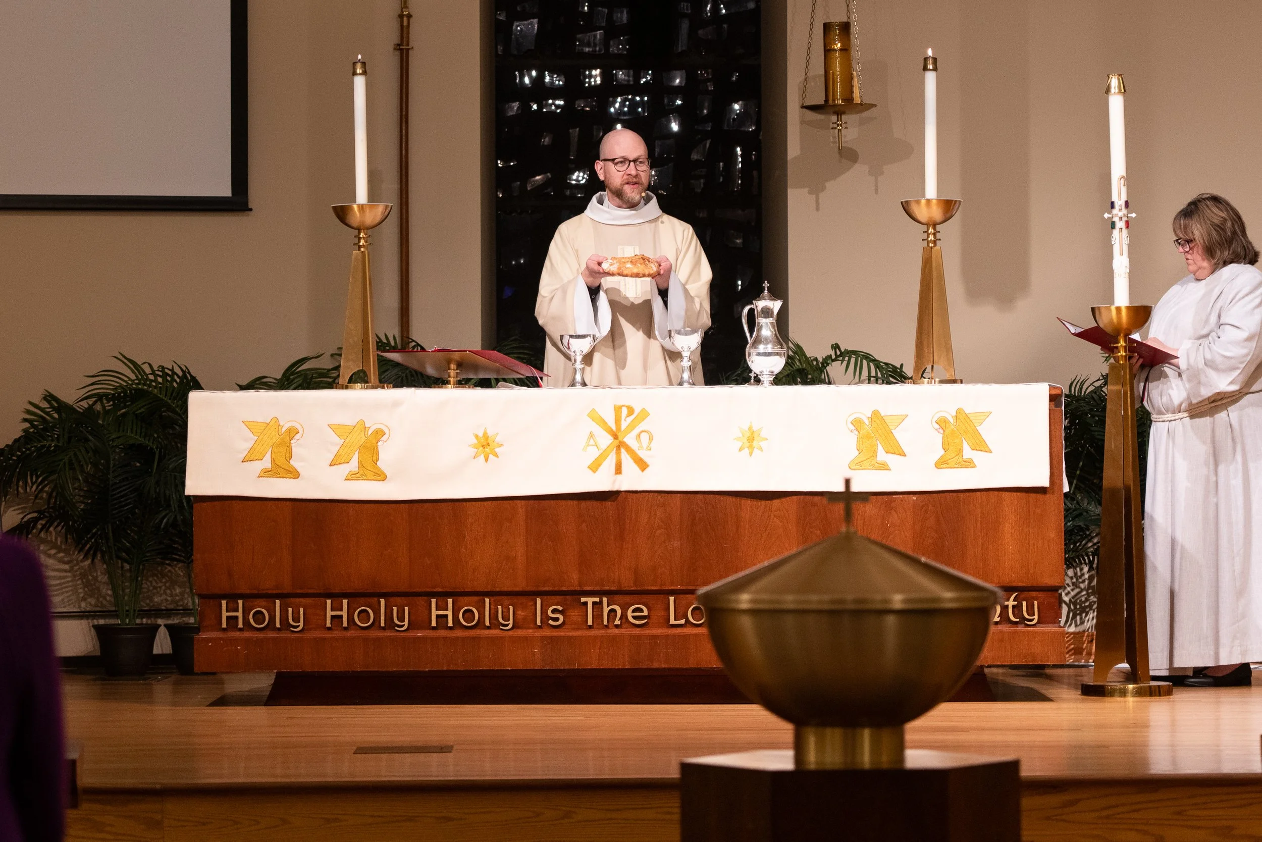 20260402MaundyThursday016Med.jpg