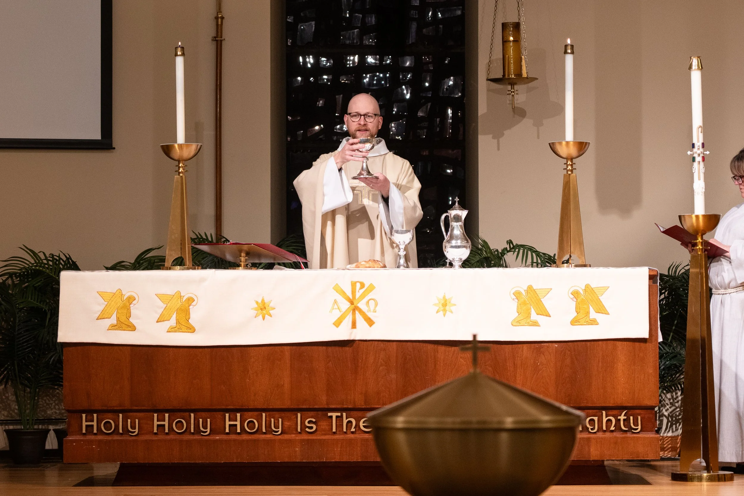 20260402MaundyThursday017Med.jpg