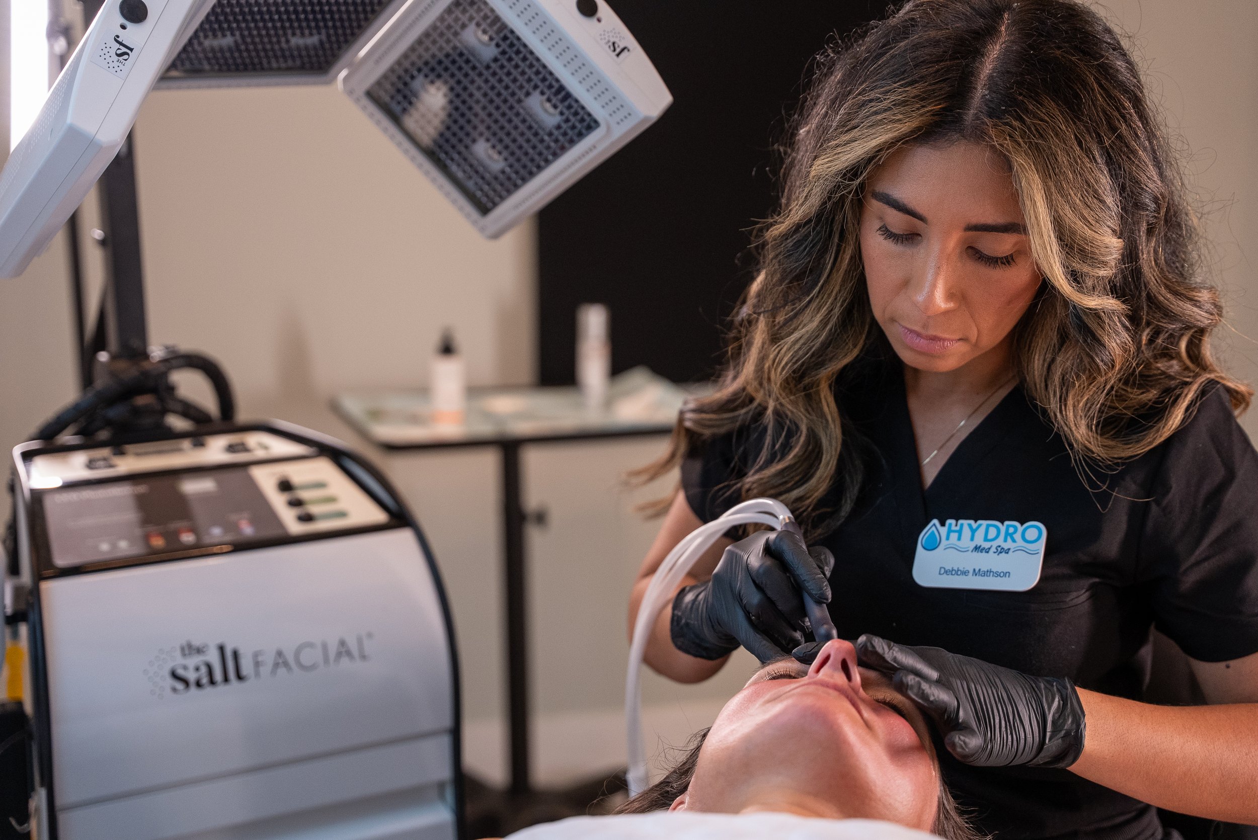 Hydrafacial vs. SaltFacial: Why the SaltFacial Might Be the Better Choice for Your Skin