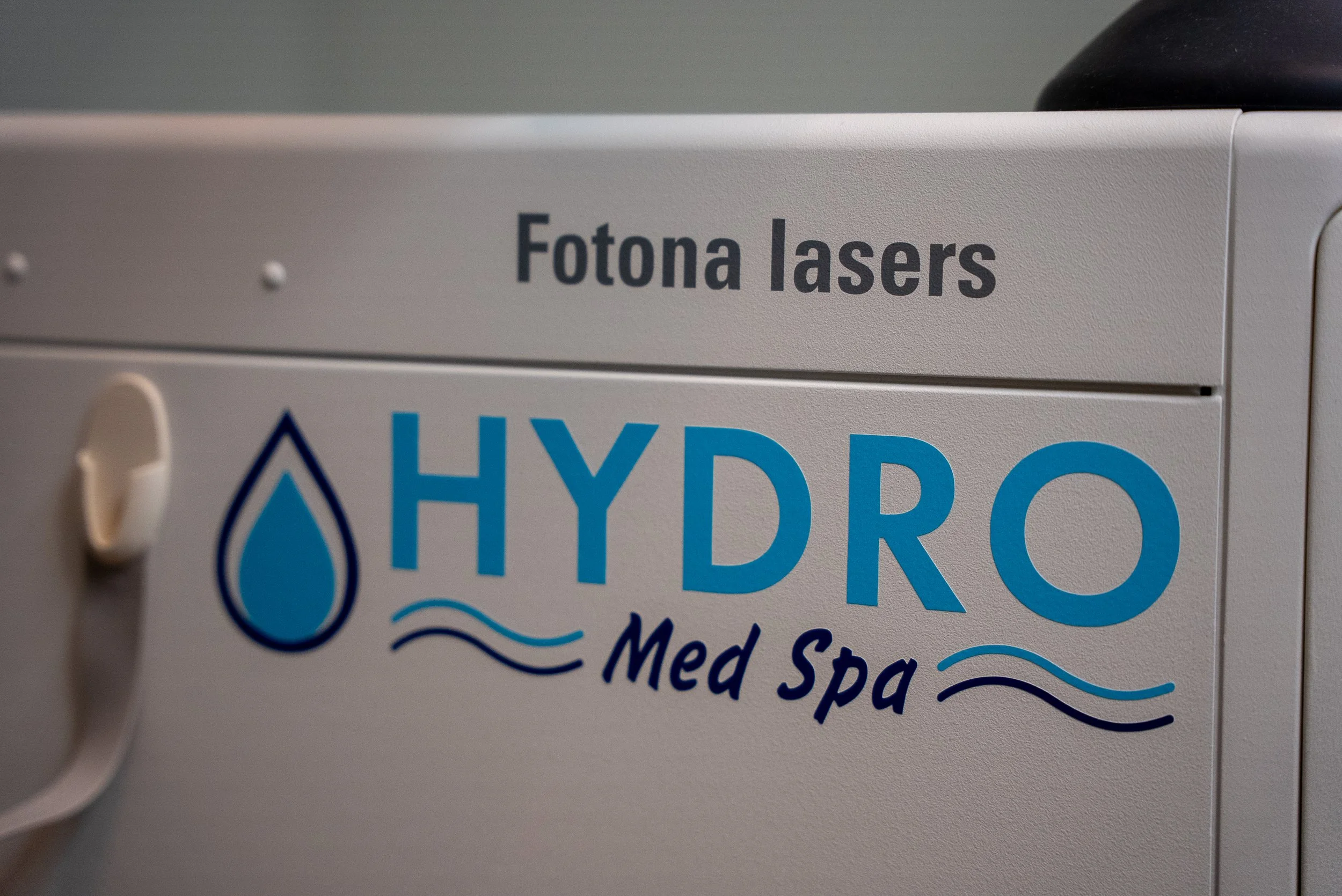 Rejuvenate Your Skin Without Needles: An Overview of Fotona4D® Mini-Facelift Treatment