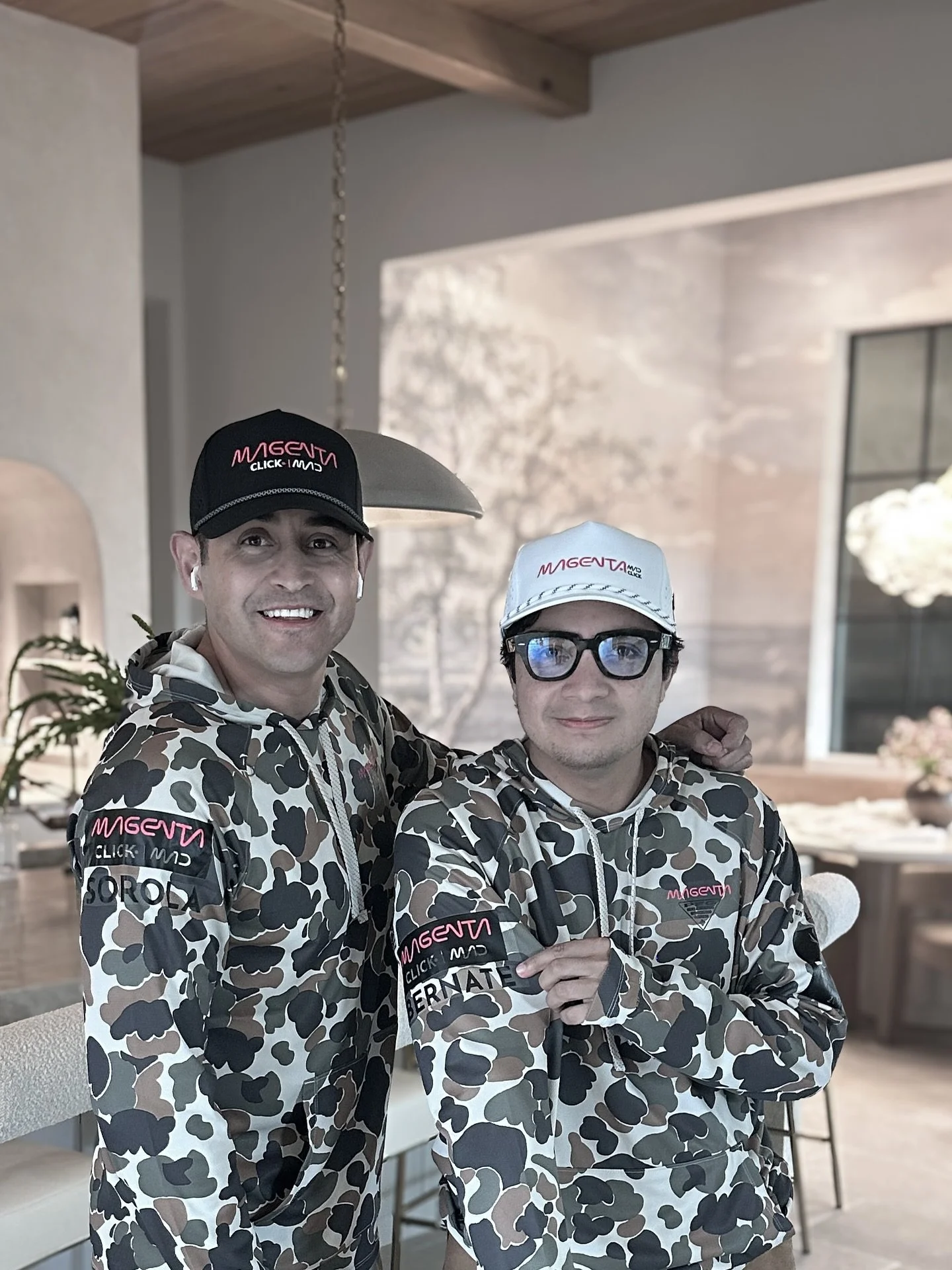 At Magenta, growth is a team effort. We don’t just capture your listings — we listen, collaborate, and build with our clients every step of the way. Every idea shared, every project completed, makes us stronger together. 📸✨ Growing side