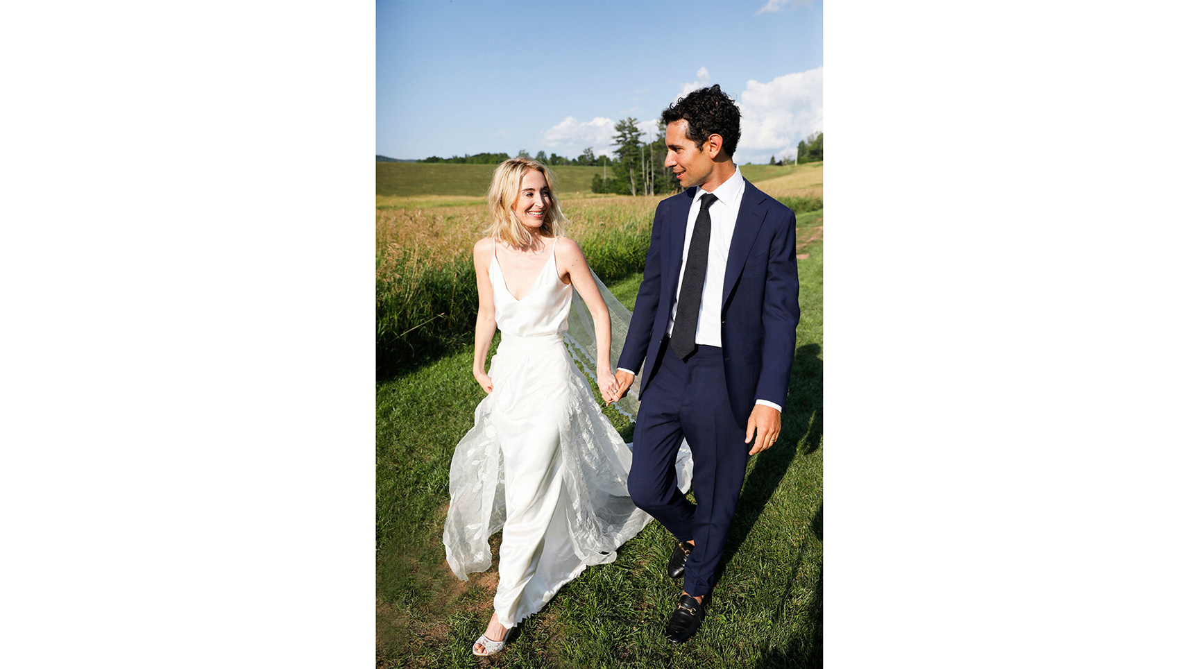 Hayfield-Catskills-Barn-Wedding-LZ56.png
