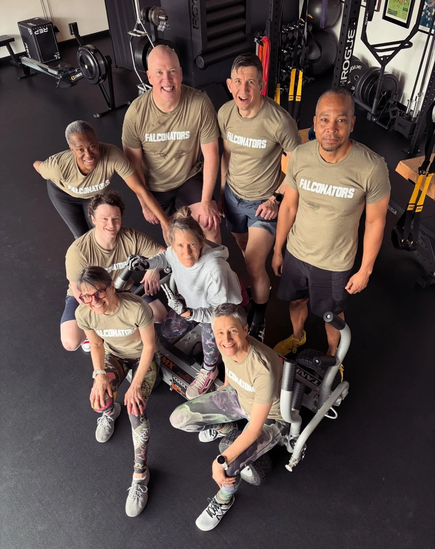 Community. 
Every session, looking out for each other. 
Lifting each other up. 
This is how we do it, with positivity and love. 
#morningbirdfamily #pma