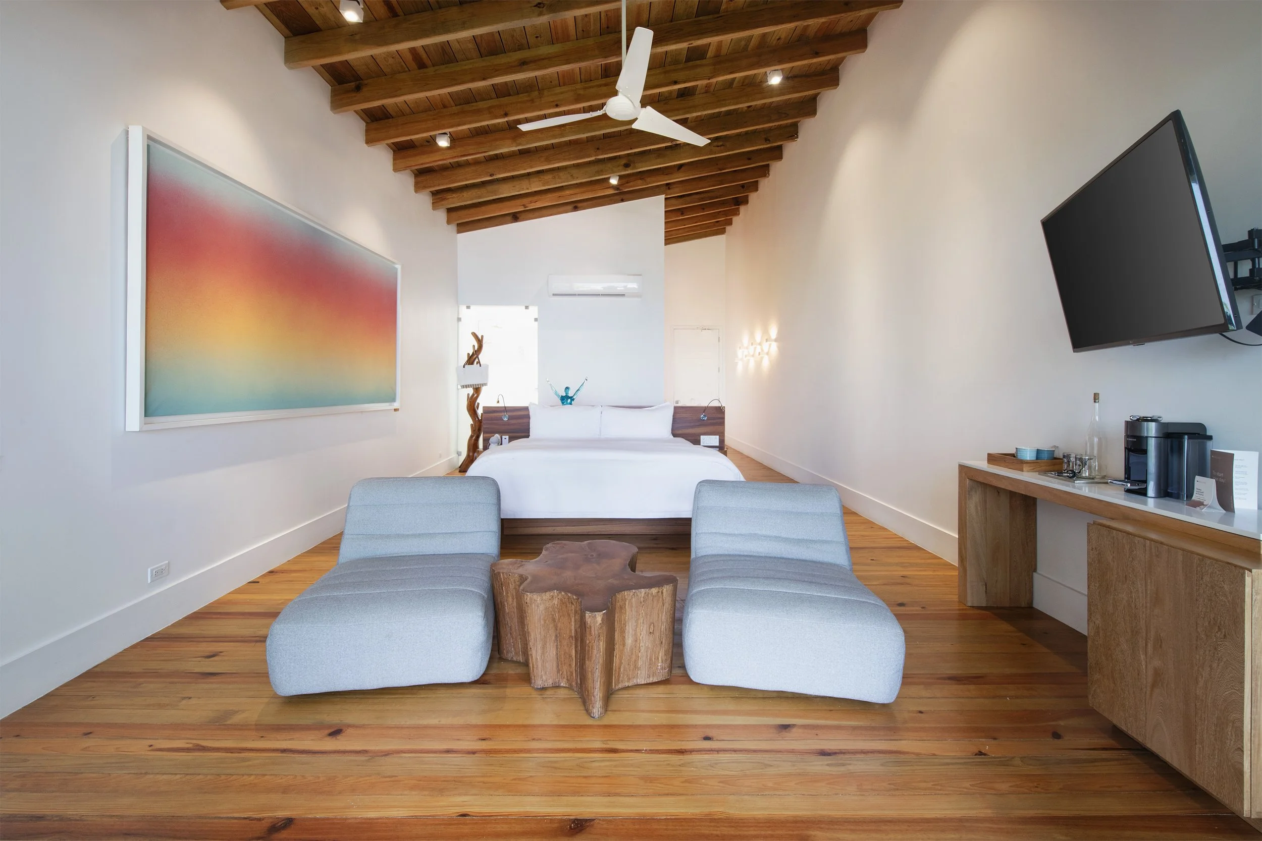 Hati2-Luxury-king-suite-groundfloor.jpg