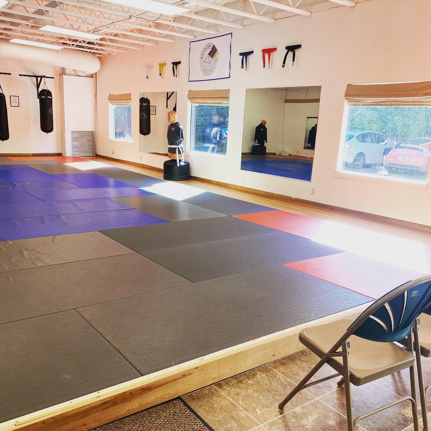 Dojo mat is framed in and ready for classes!  The Master is in town. Come join us tomorrow as we break in our new mat.  #buildingadojo #courtesy #integrity #perseverance #selfcontrol #indomitablespirit #portlandoregon @quantum_sf @quantum_seattle @br