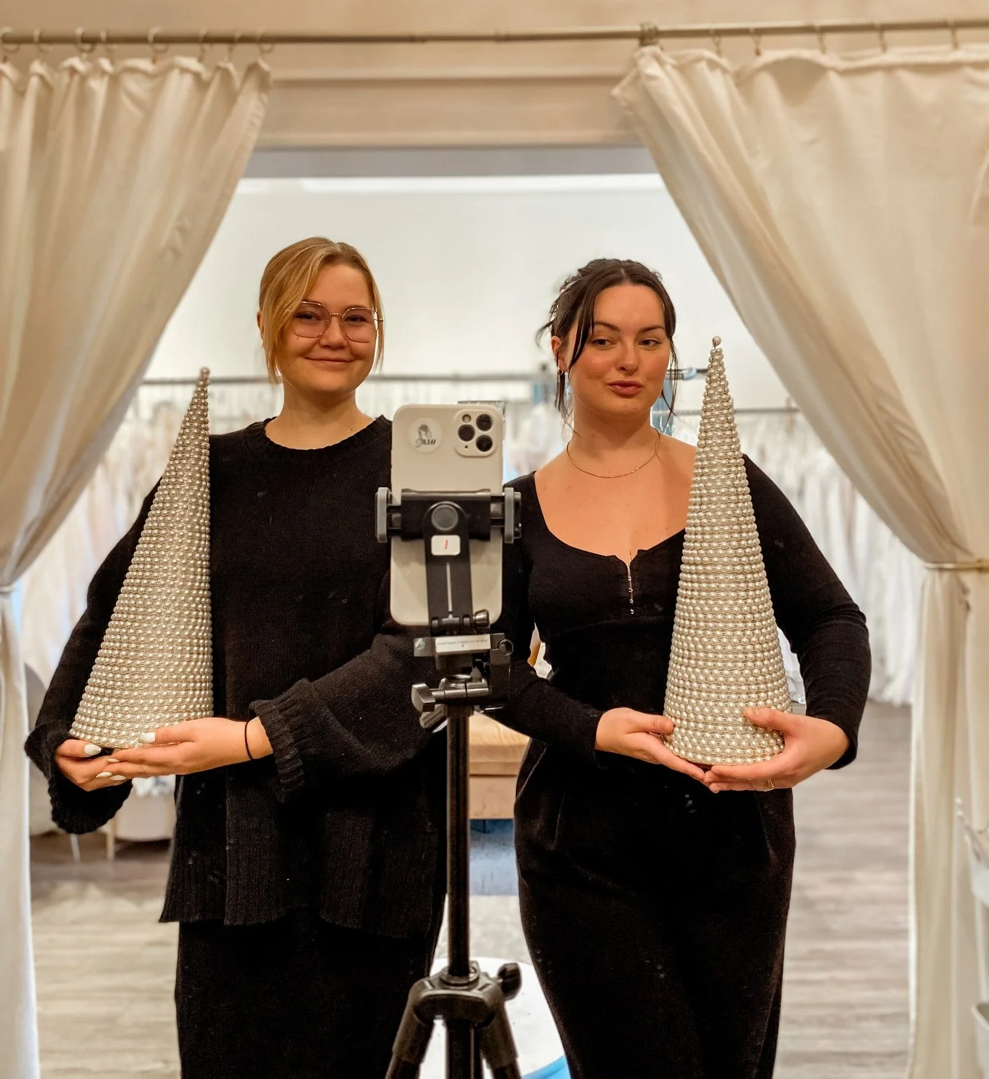 A very jolly selfie Saturday coming your way! These two are always scheming up new ways to make things fun for our brides! 🤍

#YOW #ottawawedding #ontariowedding #bridalstyle #bridalgown #weddingdressshopping #weddinggowns #bridalfashion #weddingdre