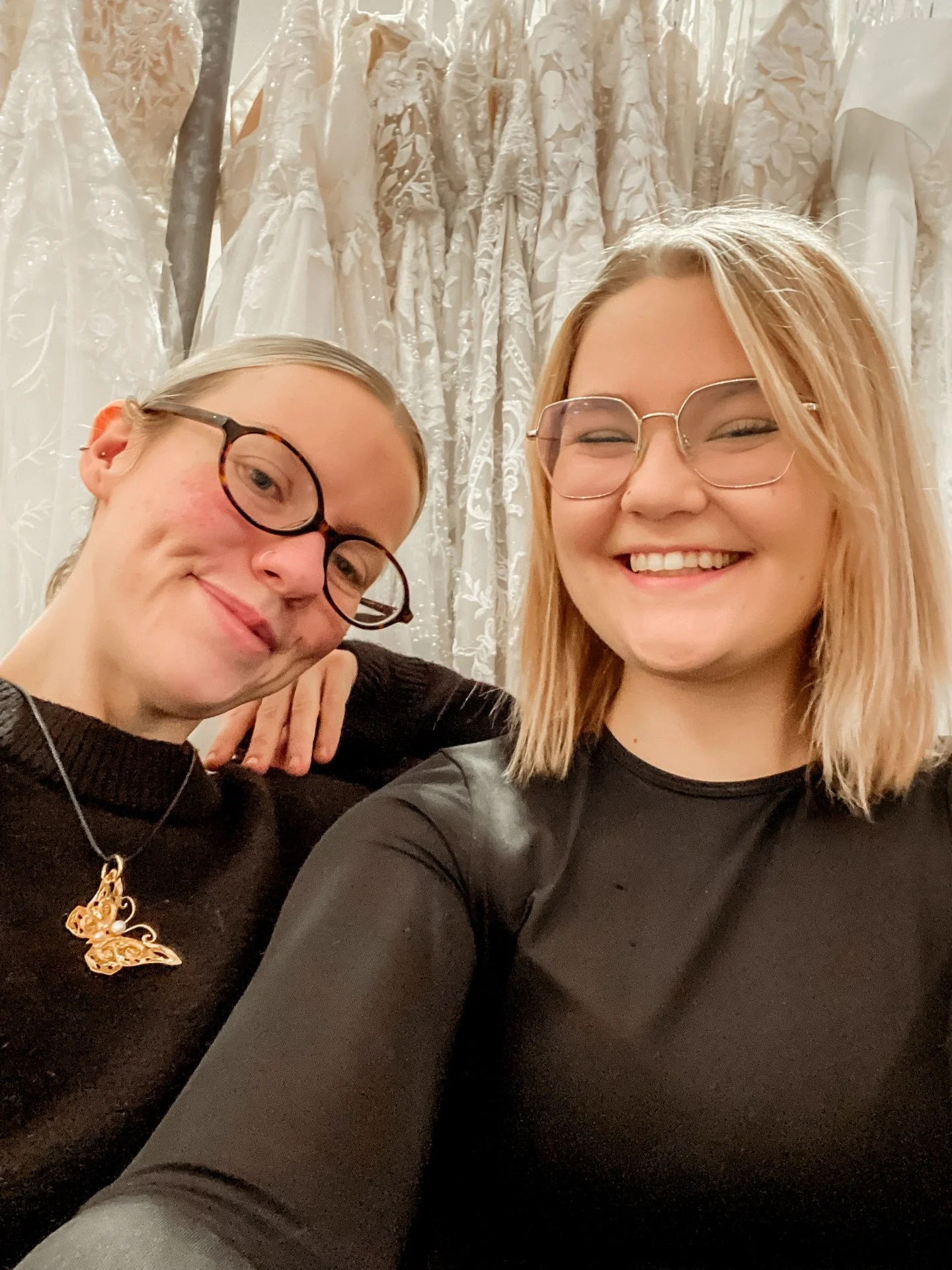 Happy Saturday from the With Love Rack team! Today is the perfect day for finding your dream dress and then snuggling up with a hot chocolate ☃️🤍

#YOW #ottawawedding #ontariowedding #bridalstyle #bridalgown #weddingdressshopping #weddinggowns #brid