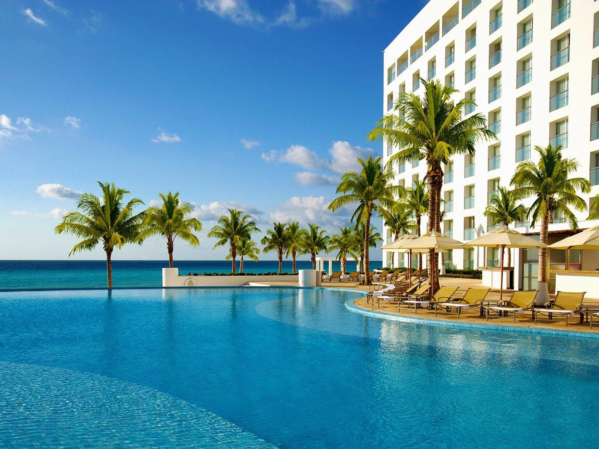 LeBlancSpaResort-Cancun-pool.jpg