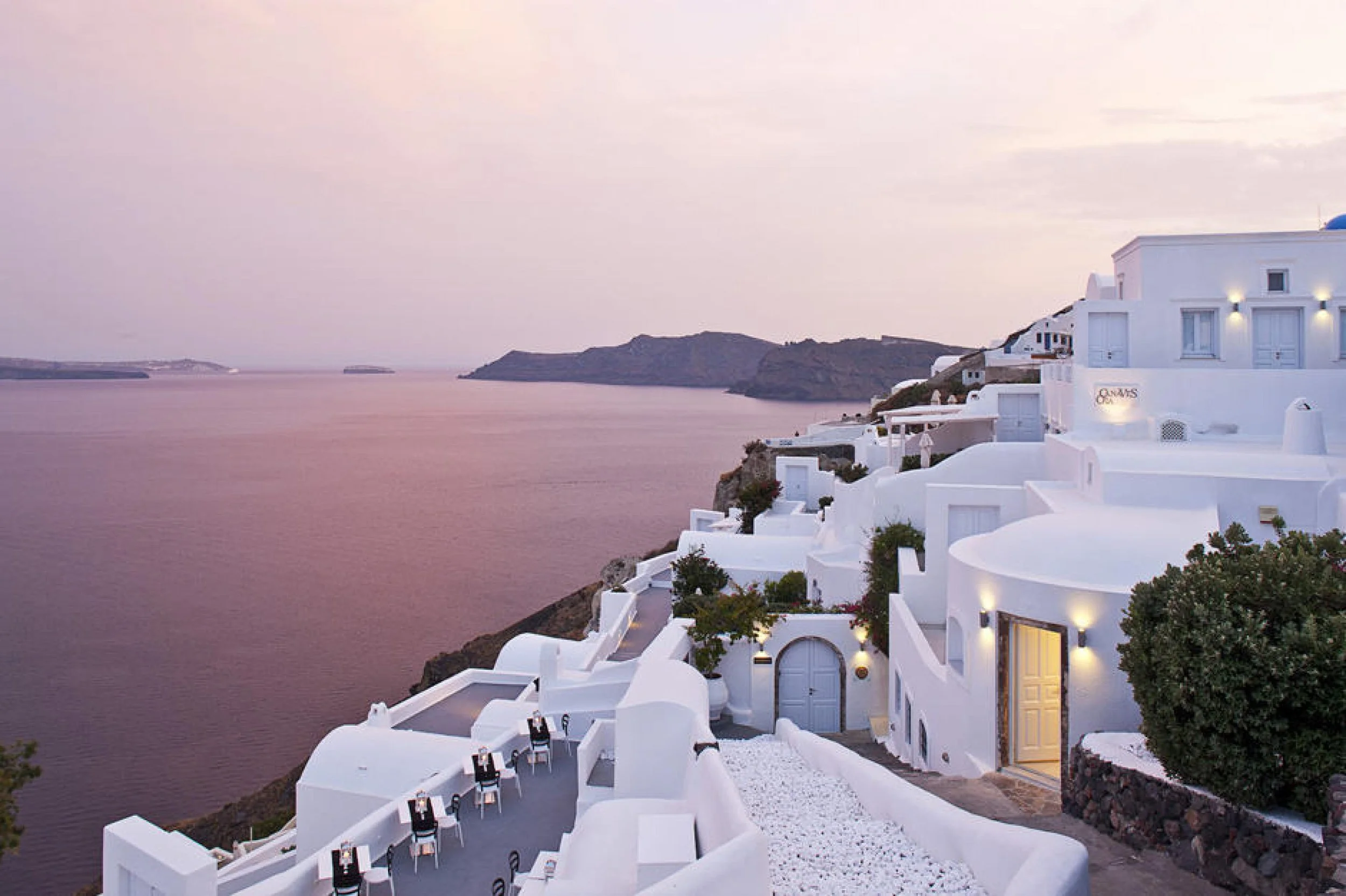 Best Places to Stay in Santorini