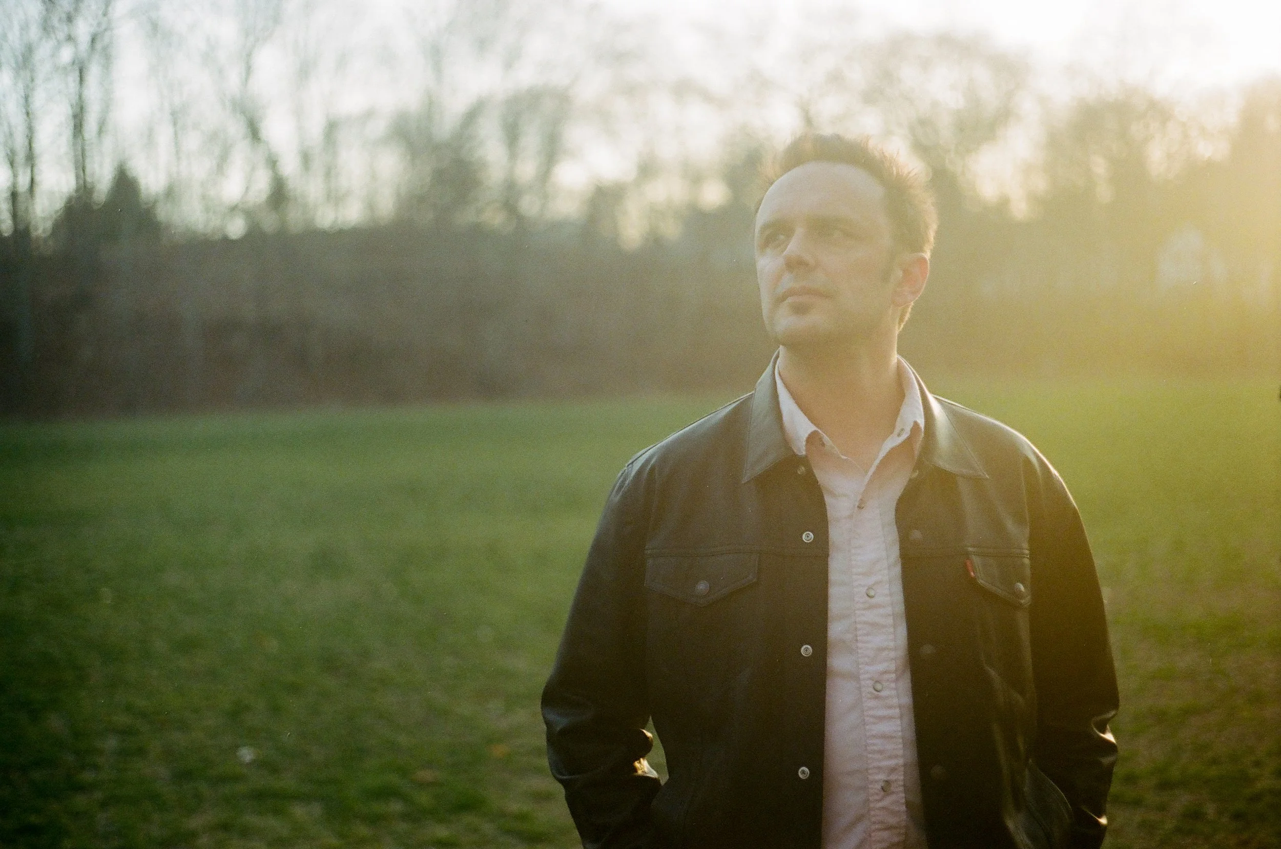 Mark Erelli at Victory Park, Medford, MA as part of a photo shoot
2021