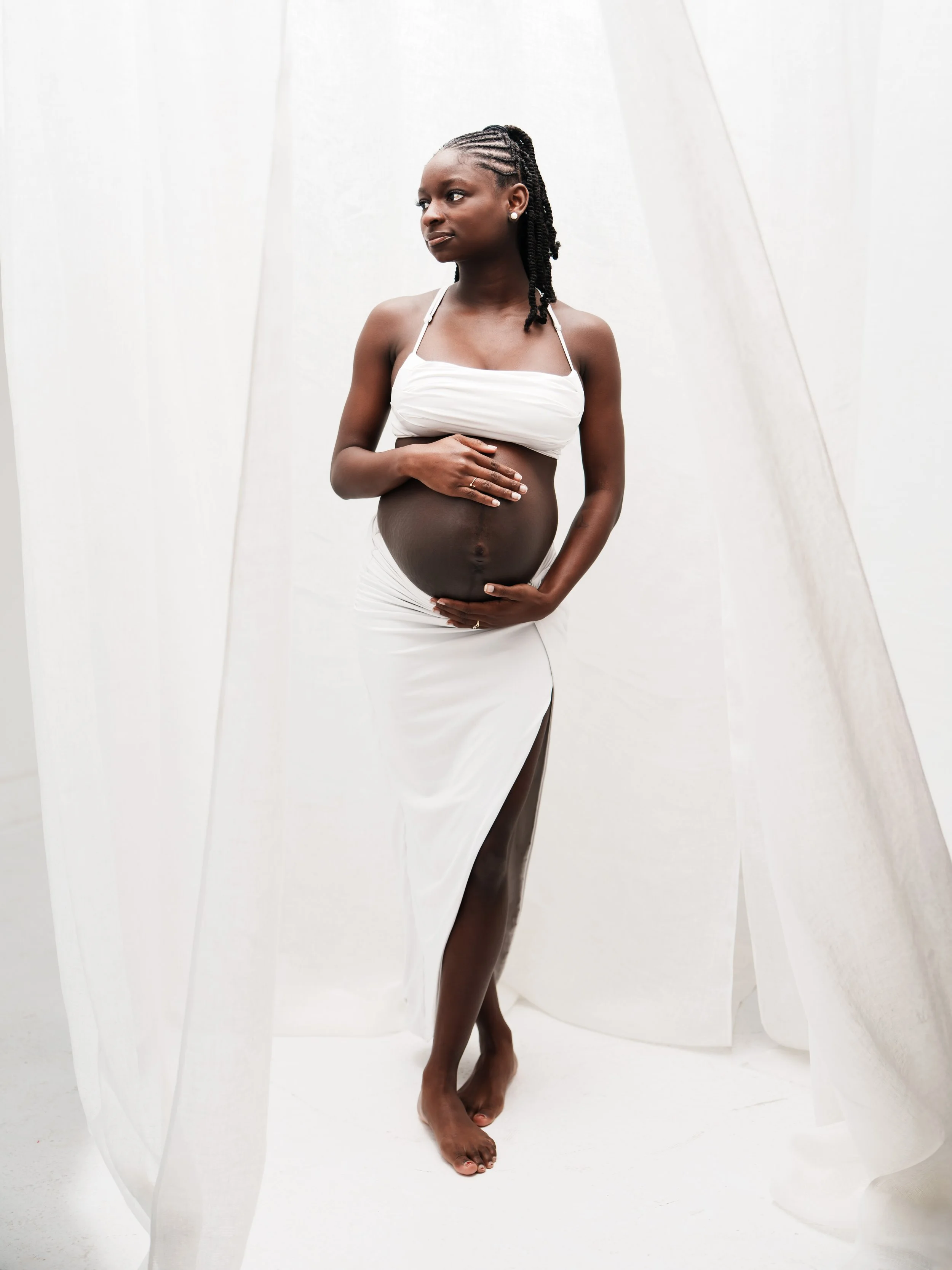 2026-02-08 DeasiaMaternityStudio-01.JPG
